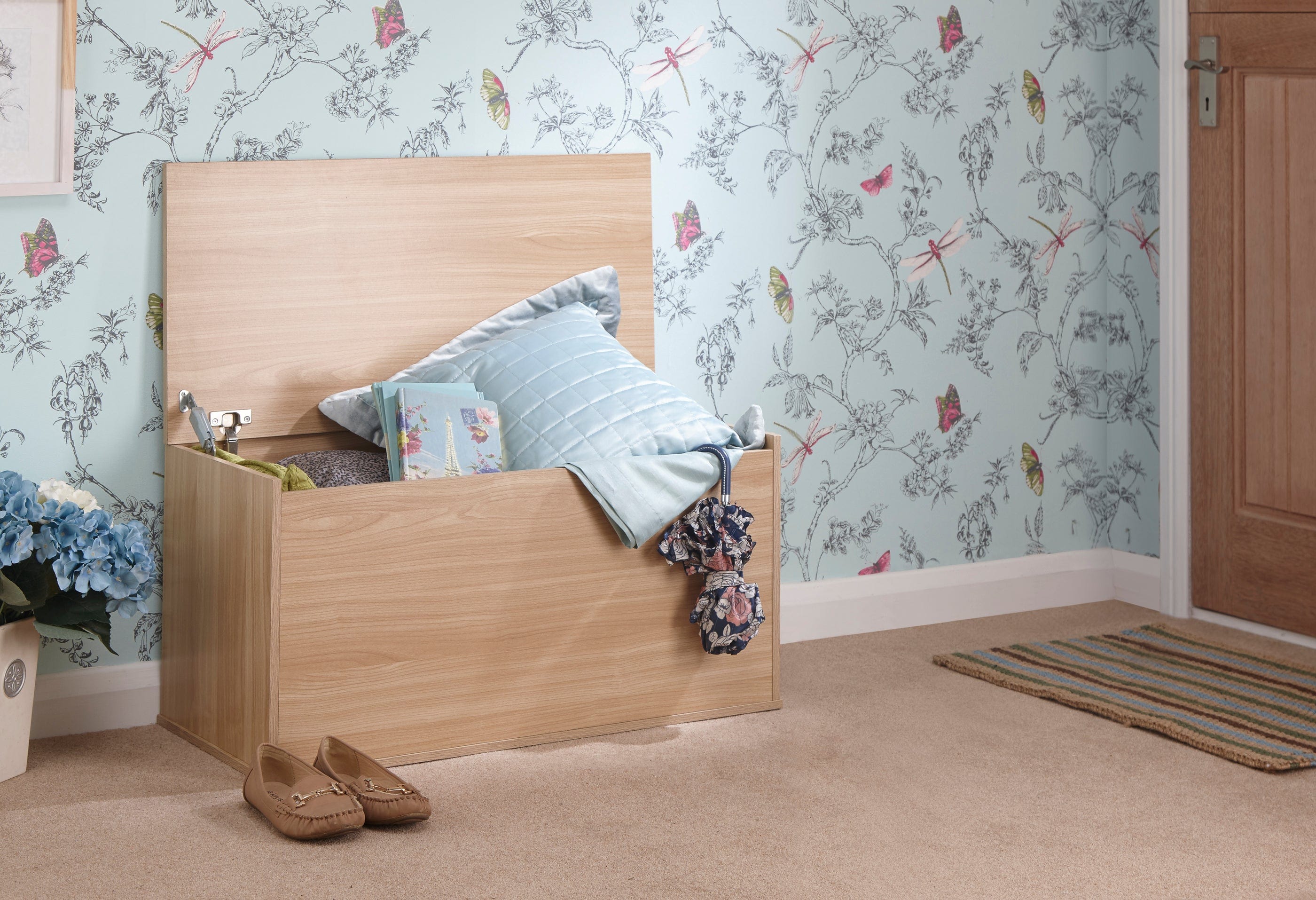 Storage Boxes, Chests & Benches