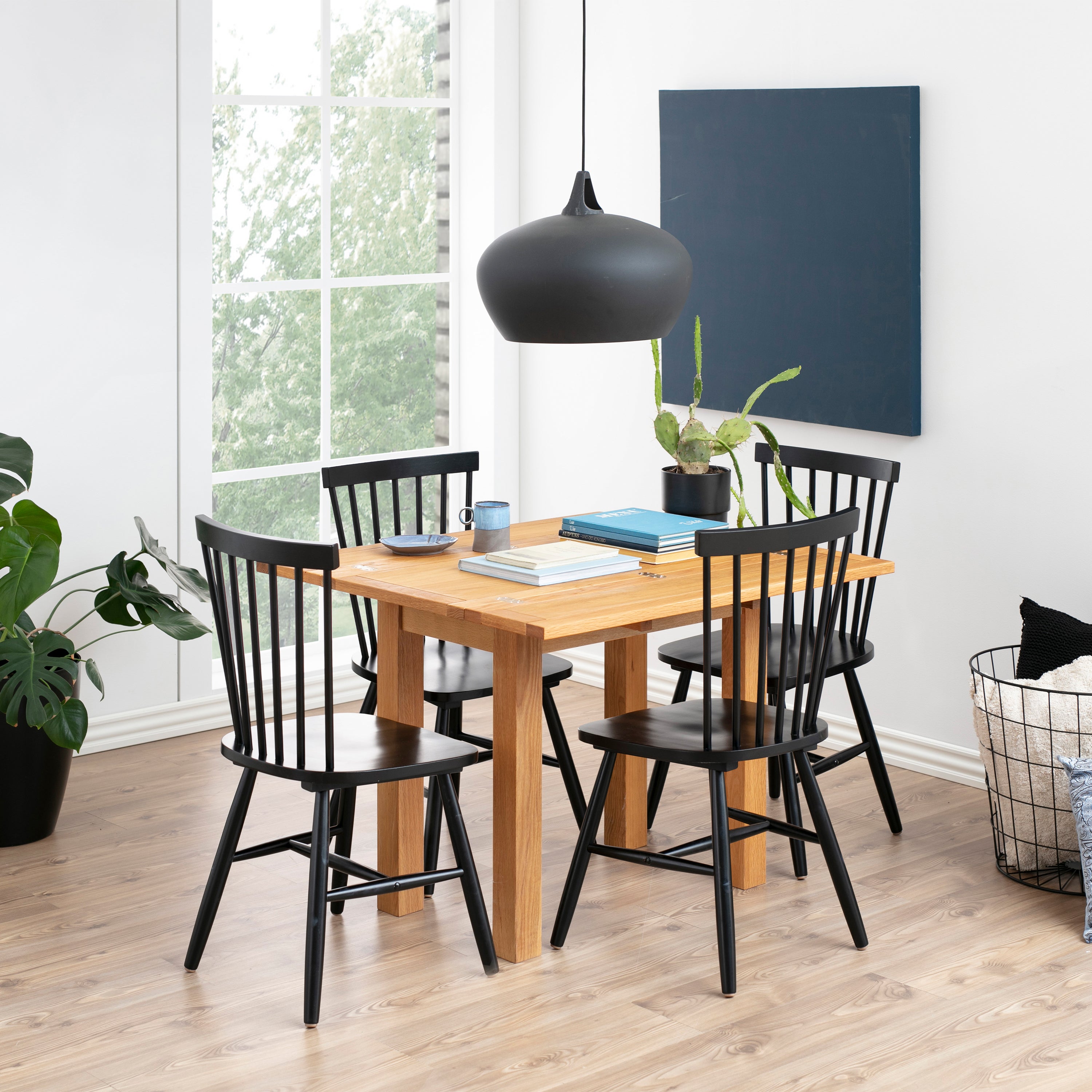 Kenley Extending Dining Table in Oak 45-90cm Included 4 Riano Dining Chairs in Black