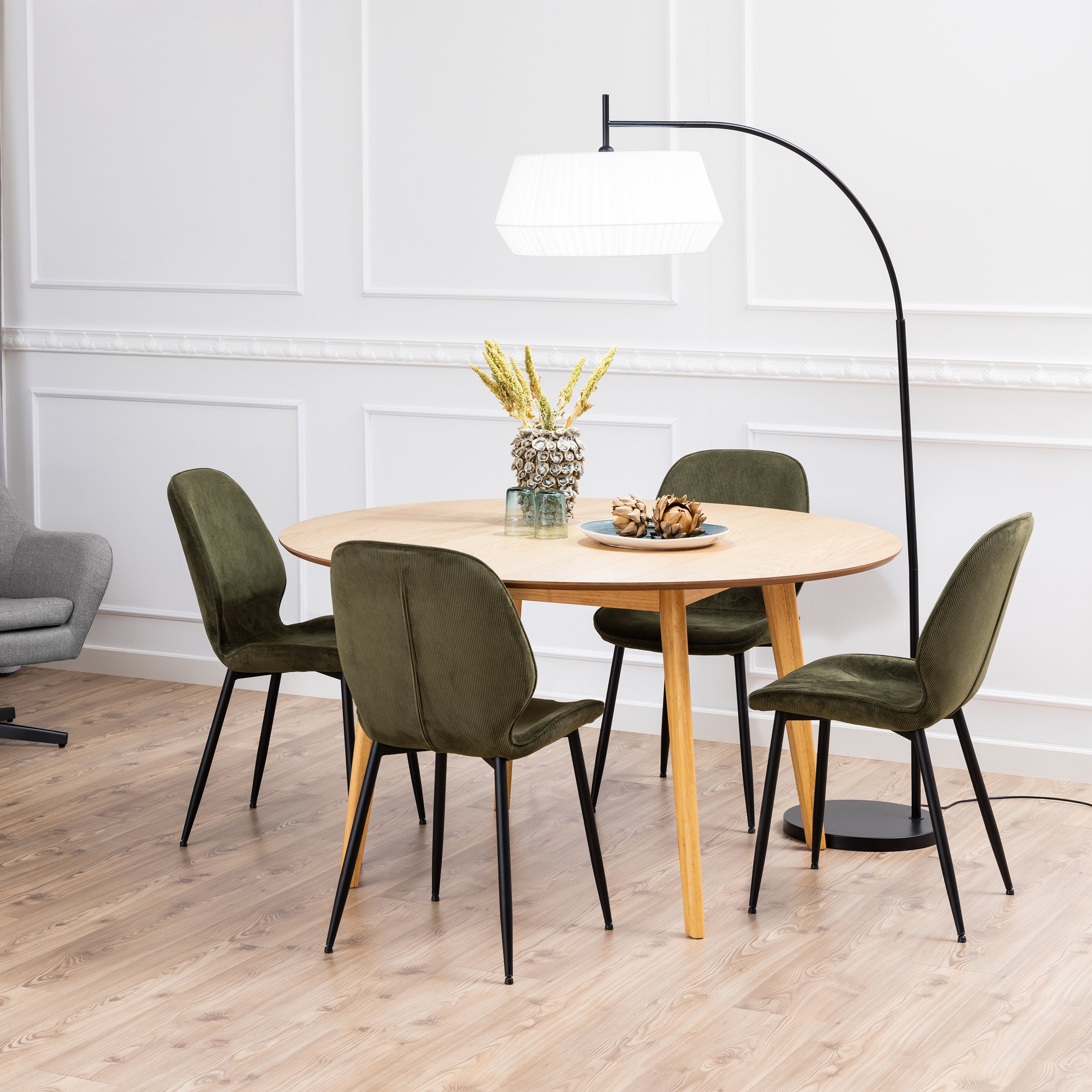 Nagano Round Dining Table in Oak Included 4 Femke Dining Chair in Olive Green