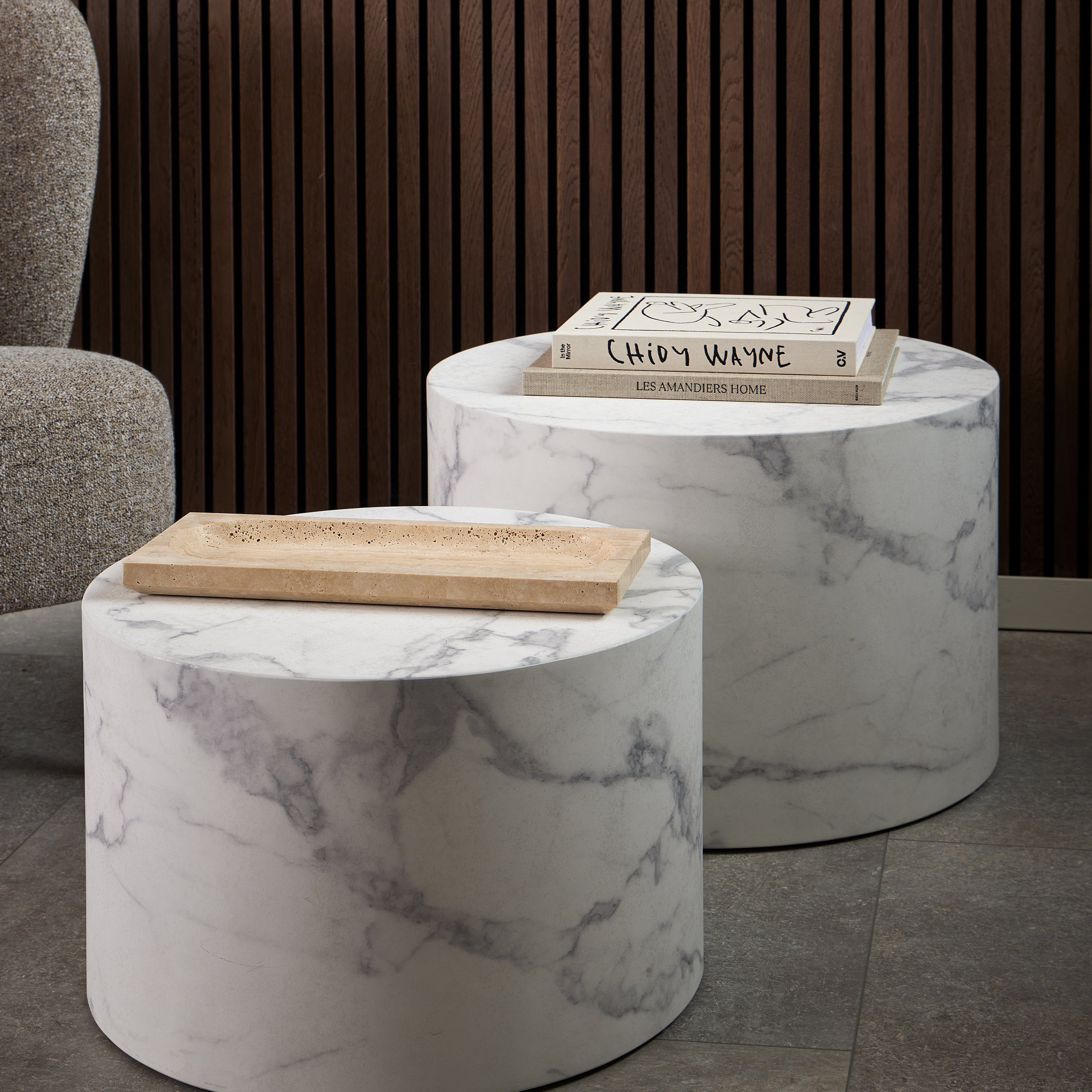 Dice Round Coffee Table Set of 2 in White Marble and Carrara Rough Paper