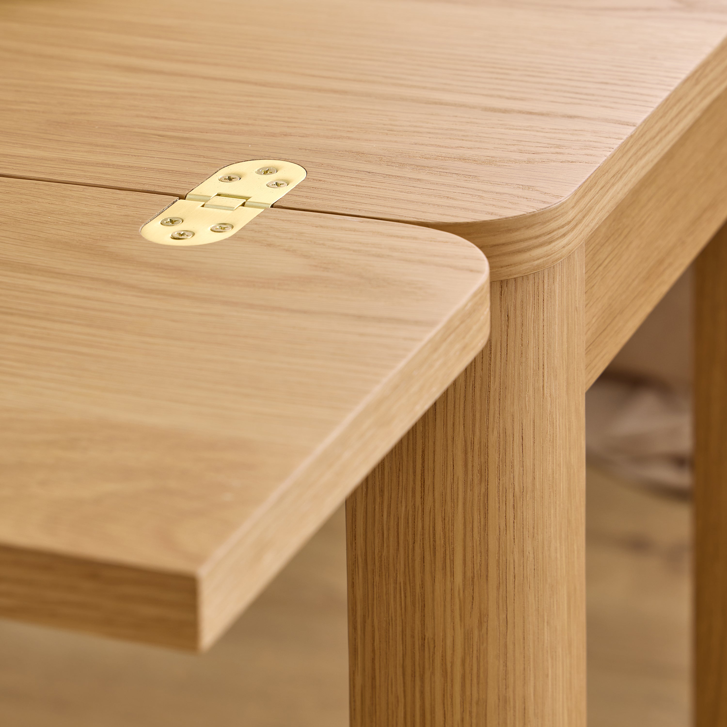 Southampton Extendable Rectangular dining table in Matt Oak 45/90 x 120 cm