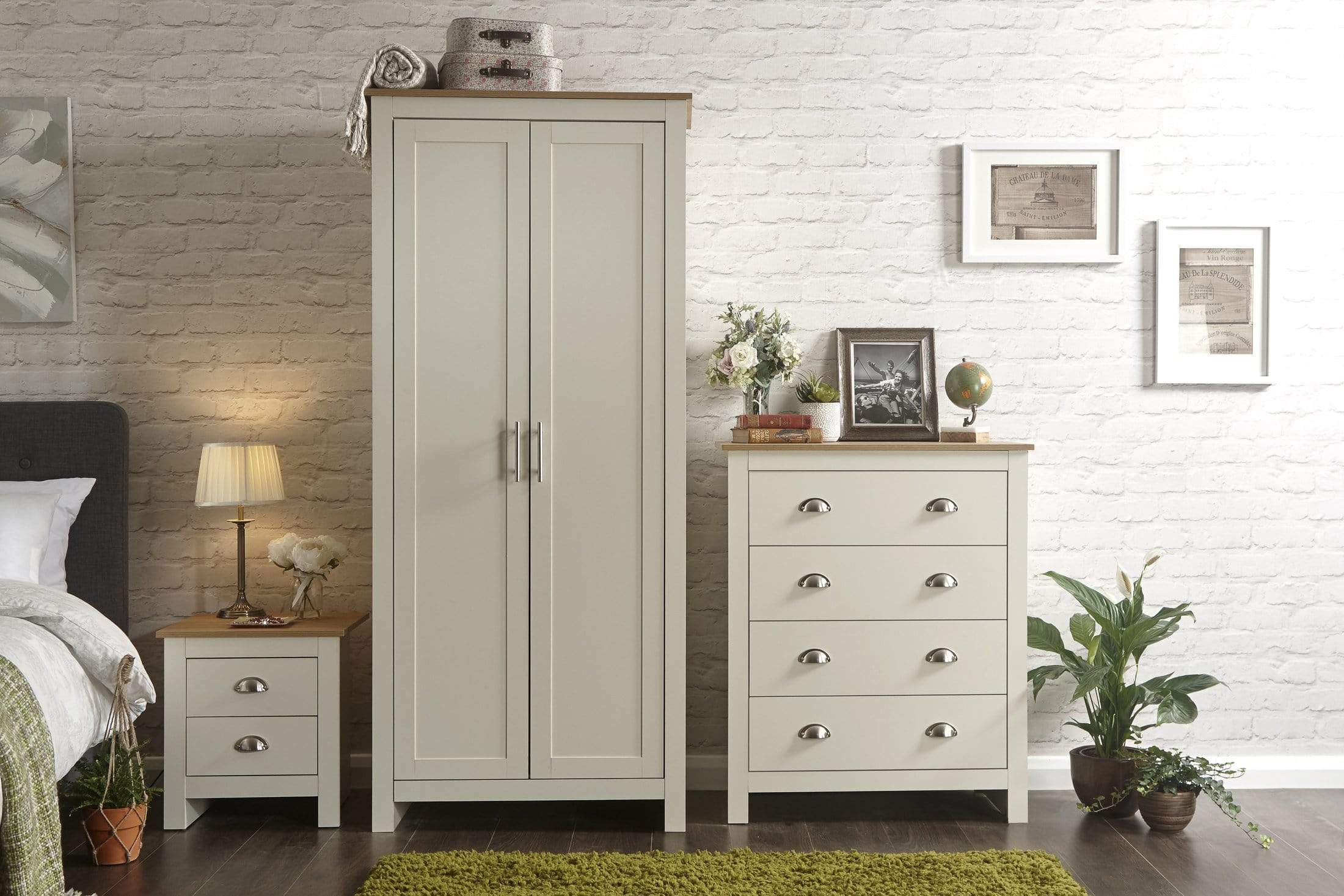 GFW Bedroom Set Lancaster 3 Piece Set Cream Bed Kings
