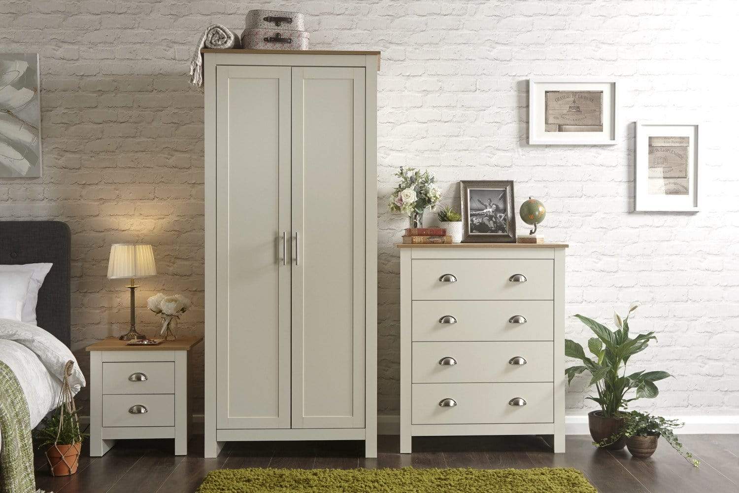 GFW Bedroom Set Lancaster 3 Piece Set Cream Bed Kings