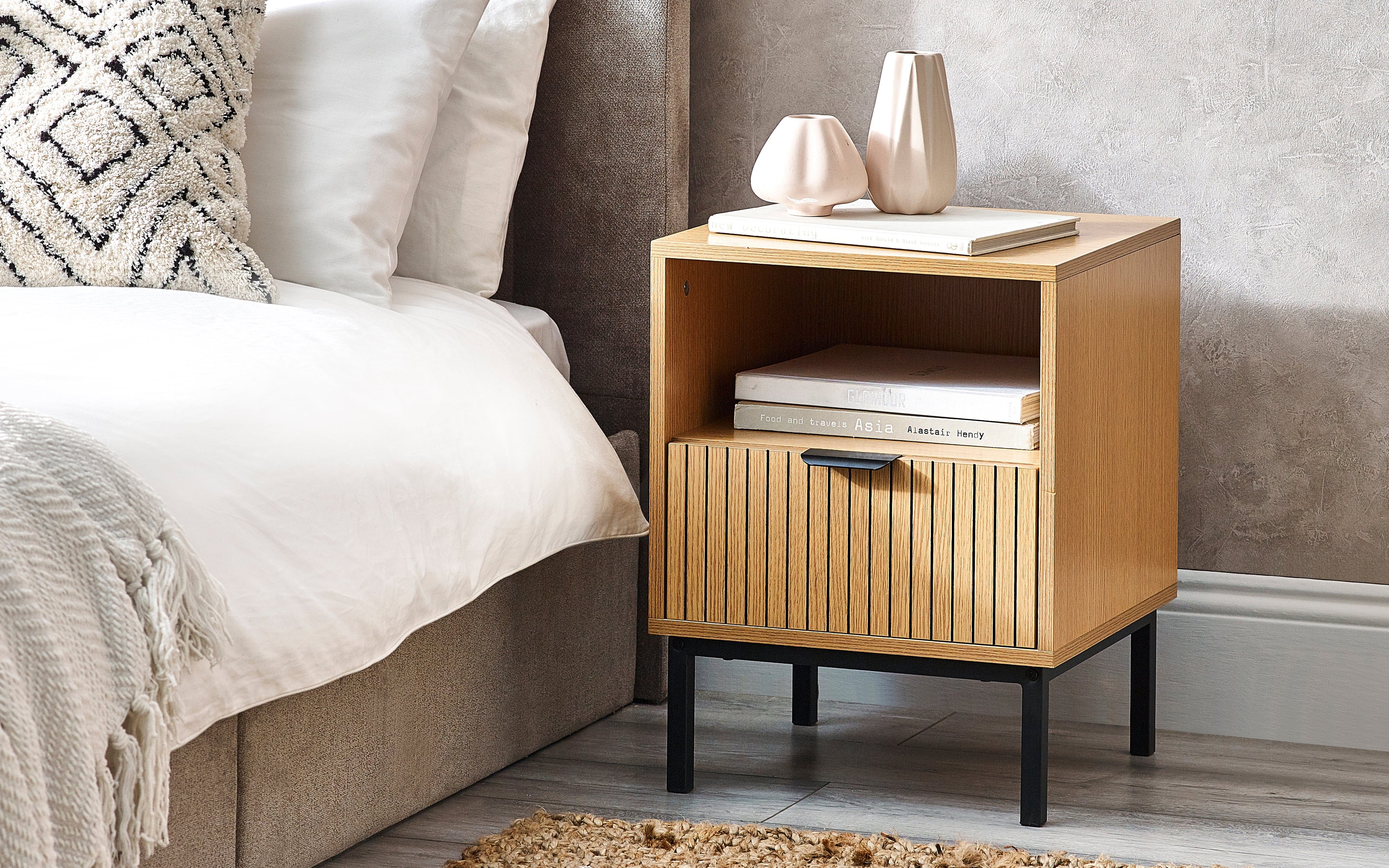 Julian Bowen Lamp Table Sia Side Table Bed Kings