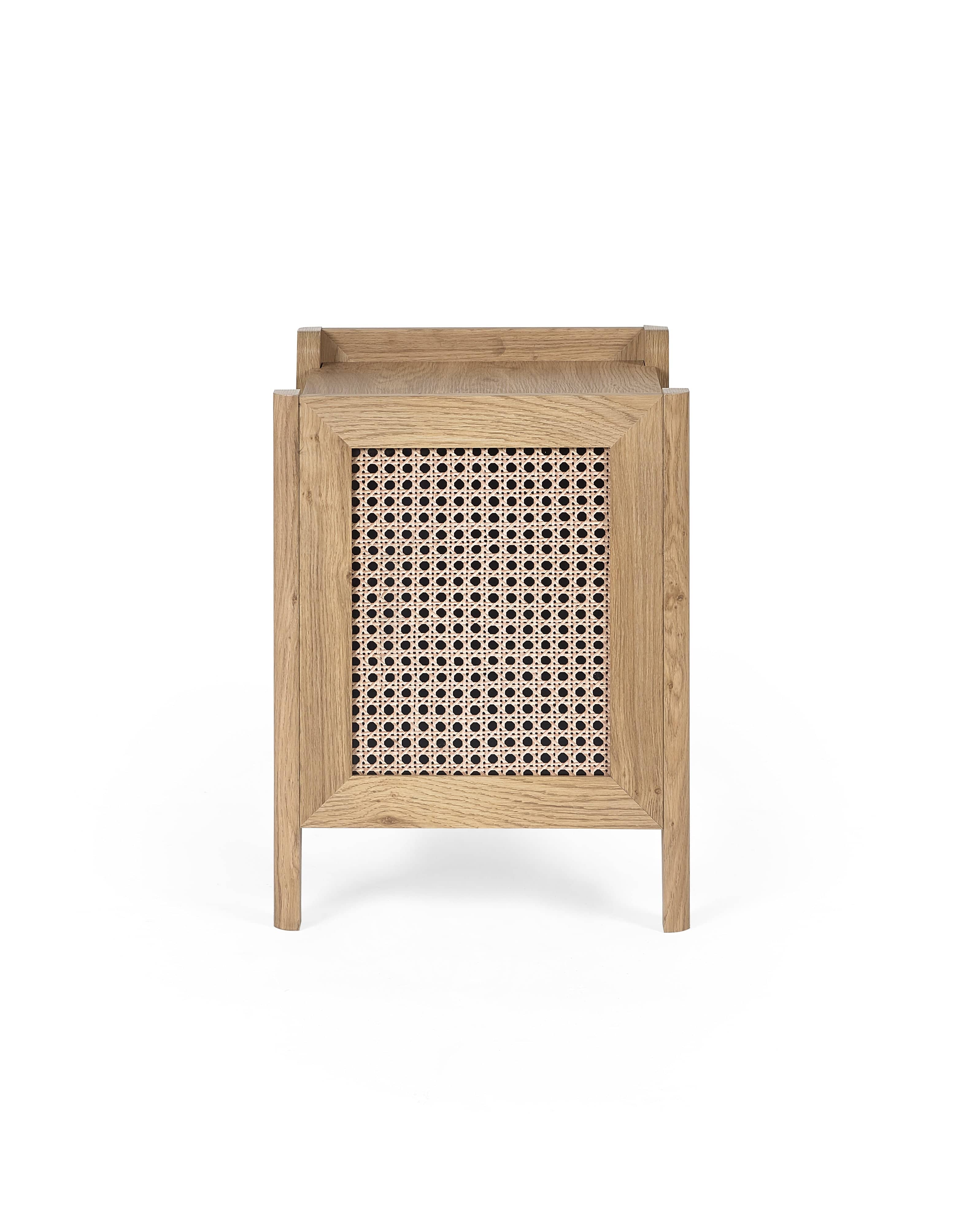 Julian Bowen Lamp Table Sydney Lamp Table With Removable Shelf Bed Kings