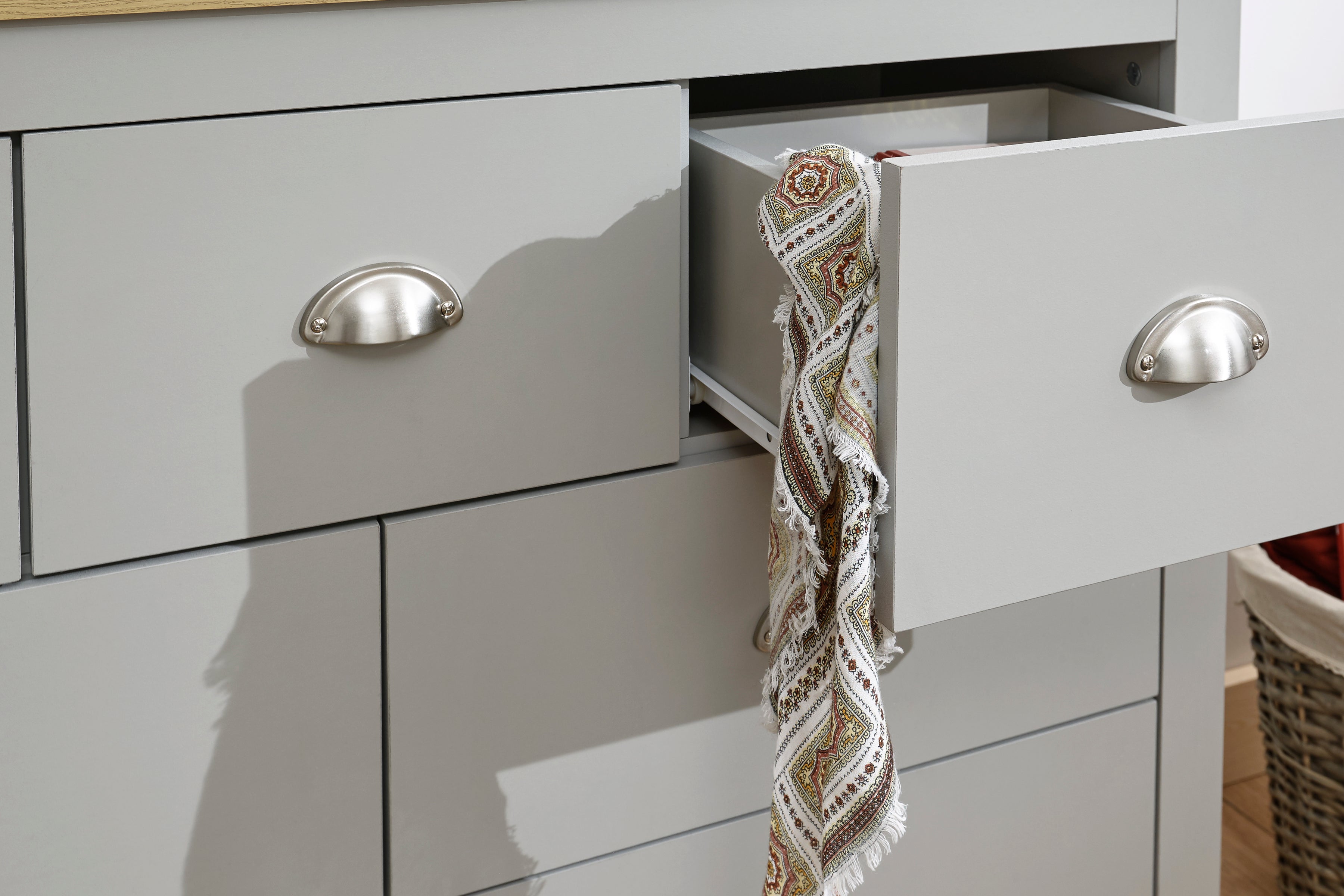 Lancaster Merchants Chest Grey