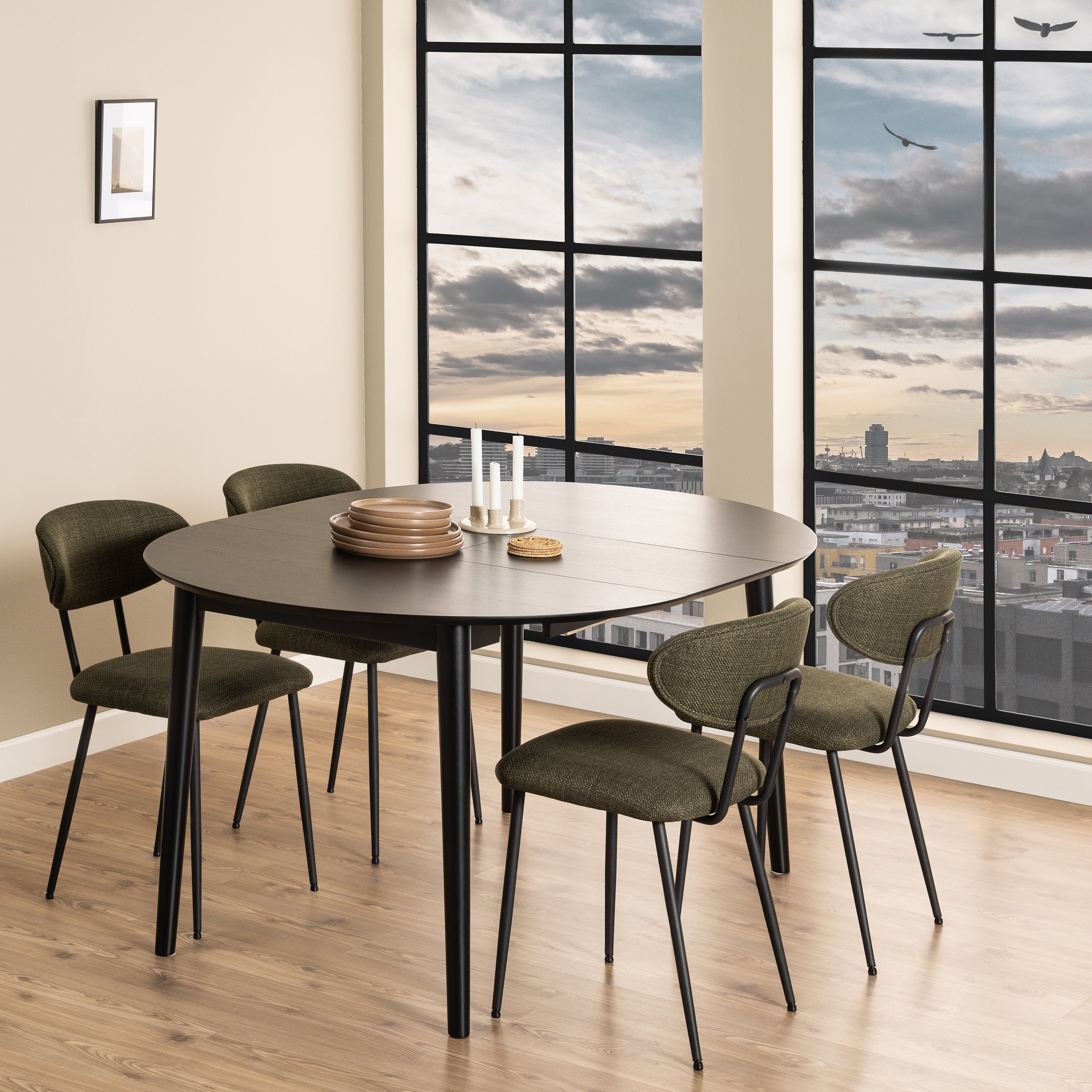 Montreux Round Extending Dining Table in Black 115-154 cm