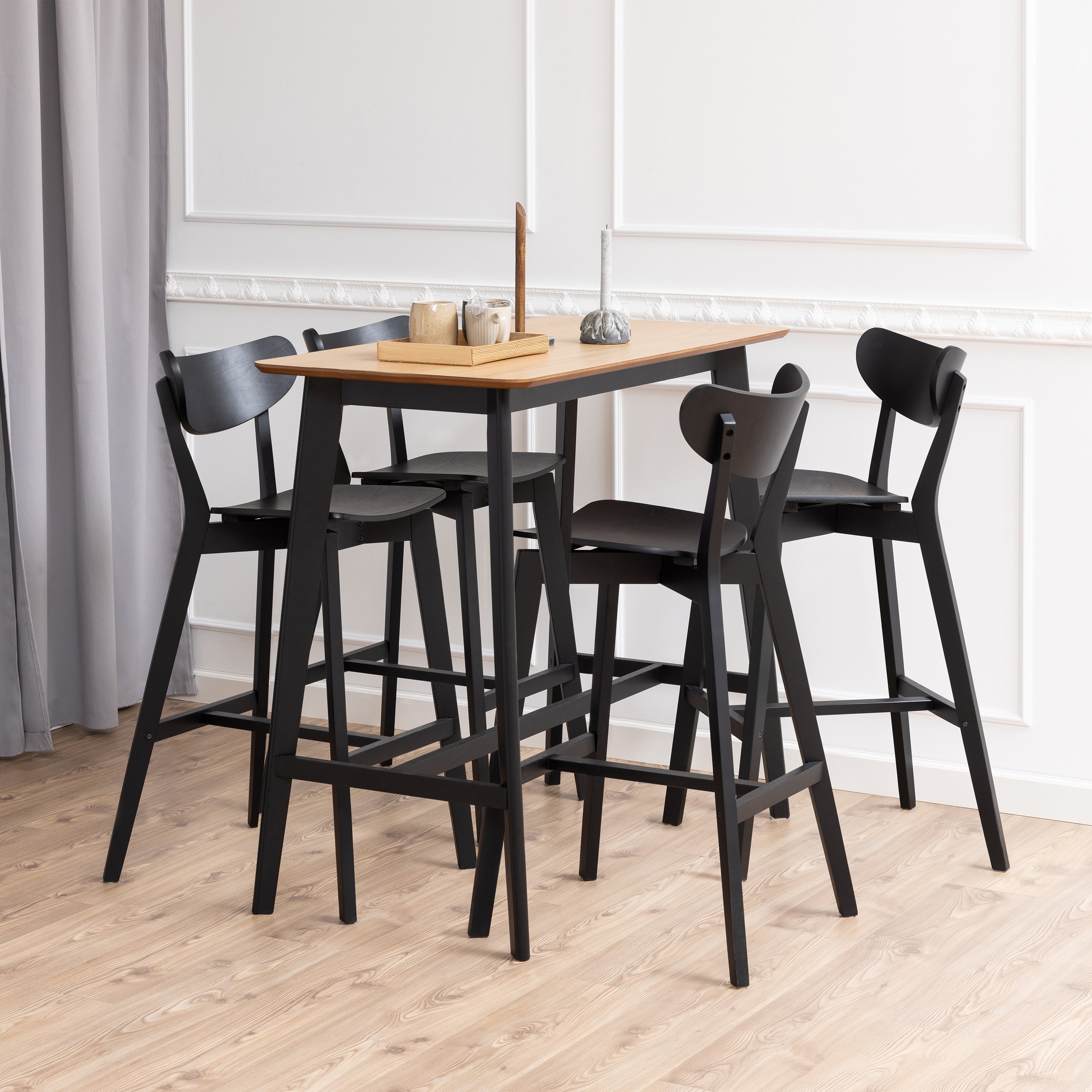Roxby Bar Table in Black & Oak Included 4 Roxby Bar Stool in Black