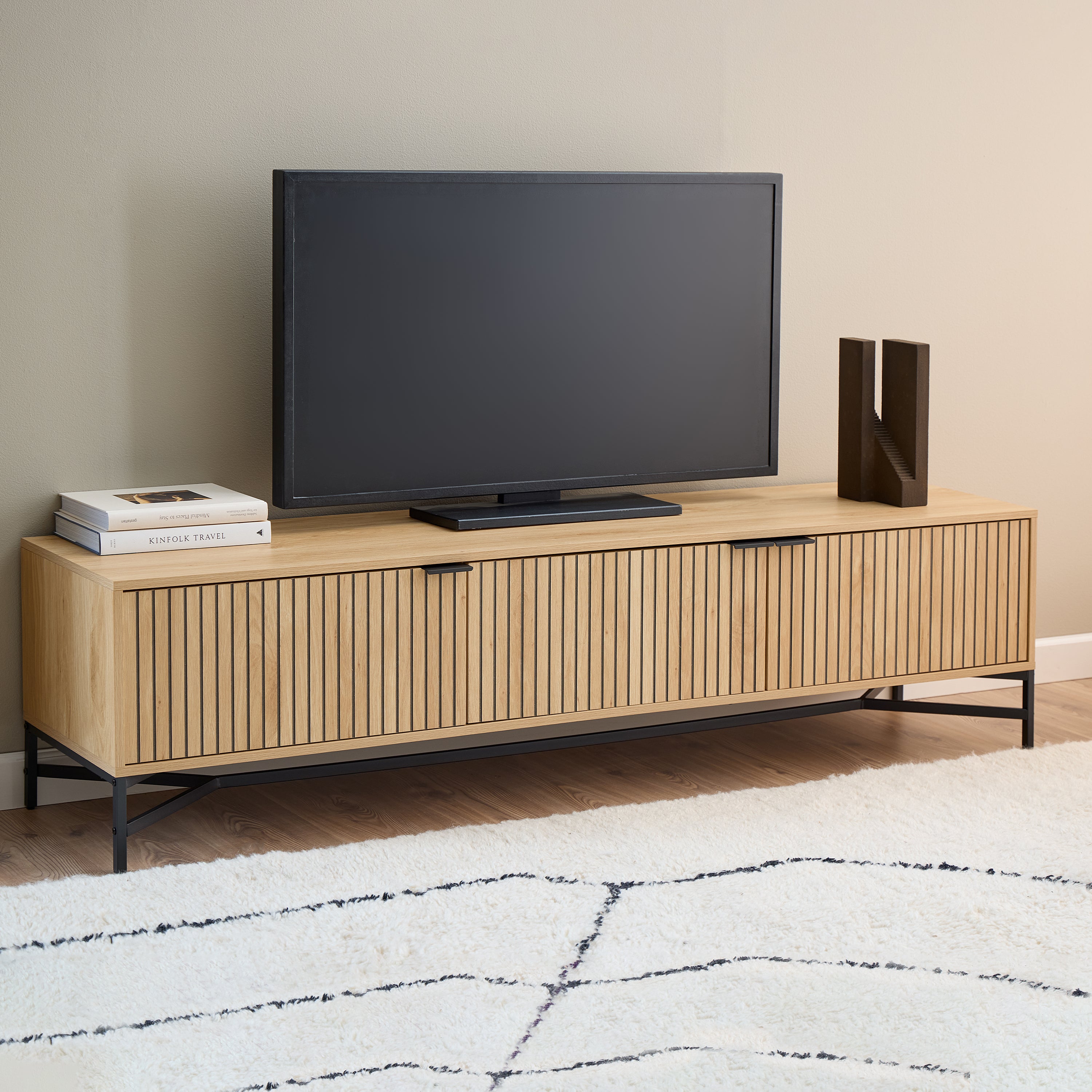 Jaipur TV Unit With 3 Doors 176cm Wide in Oak