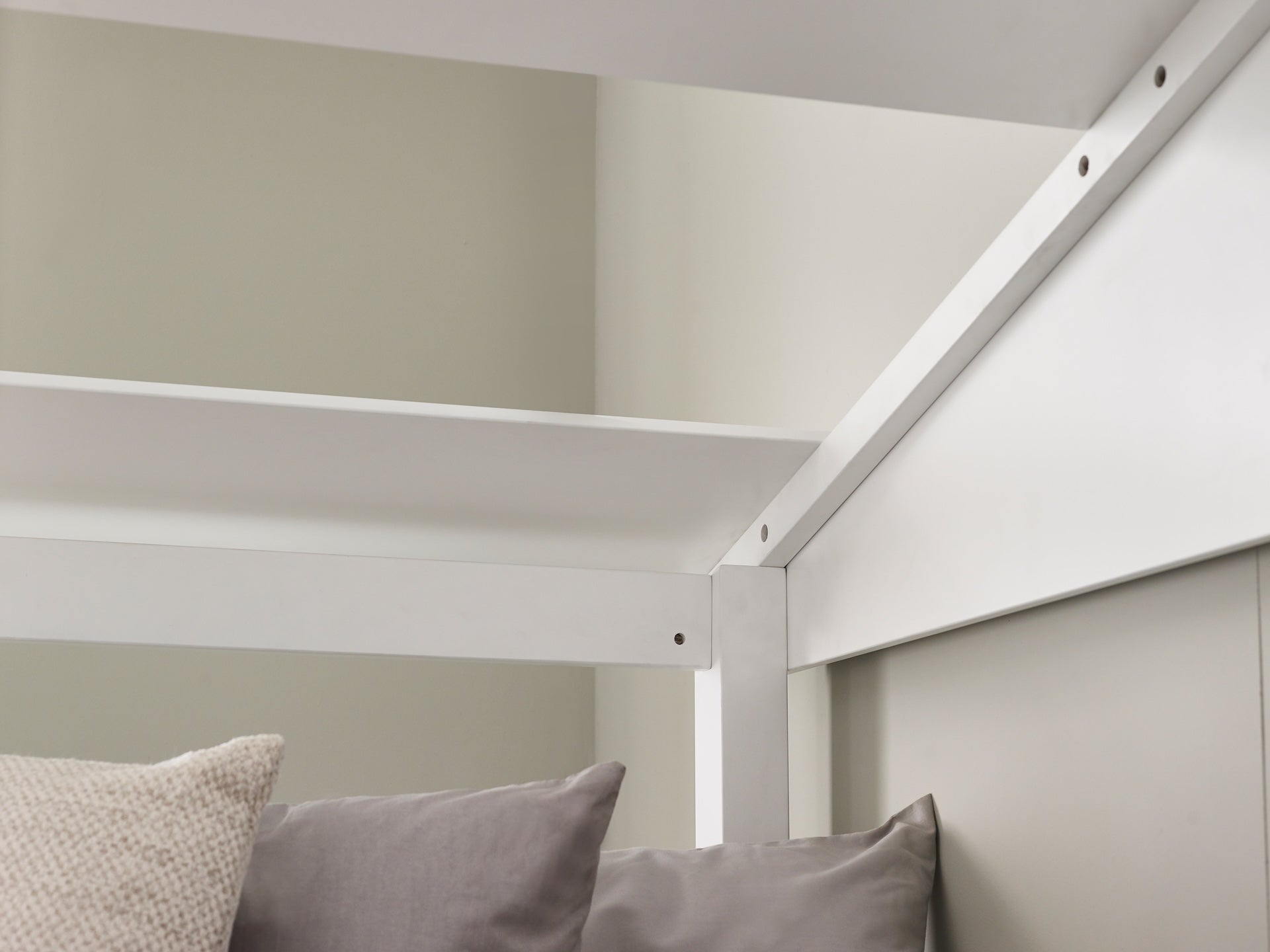 Acorn Treehouse Midsleeper & Storage Unit - White