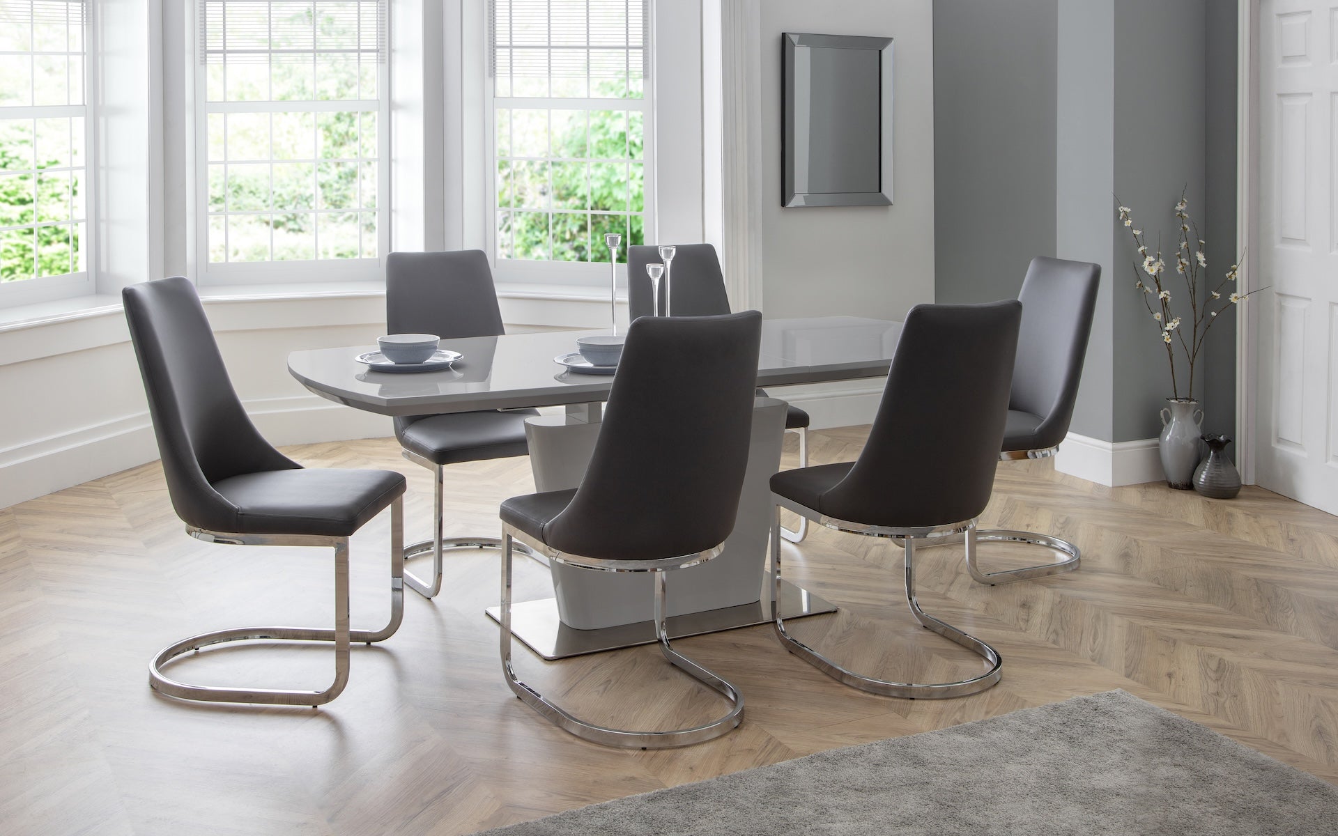 Como Cantilever Dining Chairs (Set Of 2)