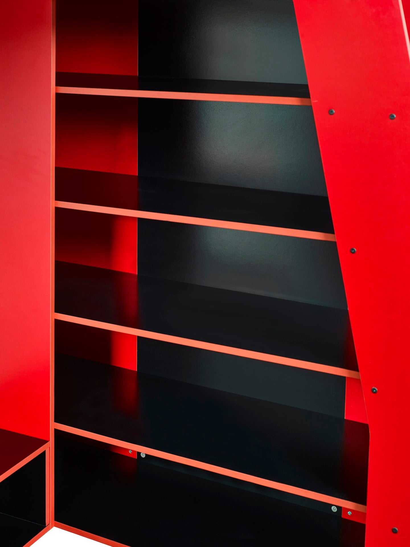Eagle Single Gaming Highsleeper Bed - Black and Red