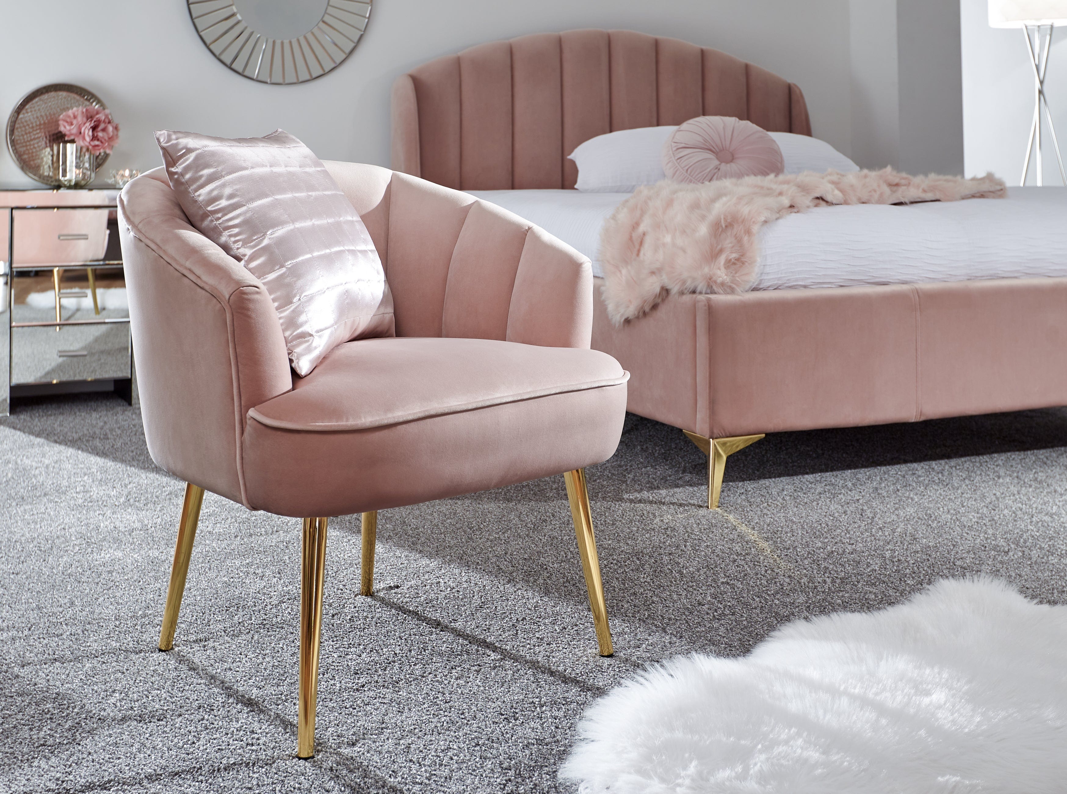 GFW Armchair Pettine Chair Blush Pink Bed Kings