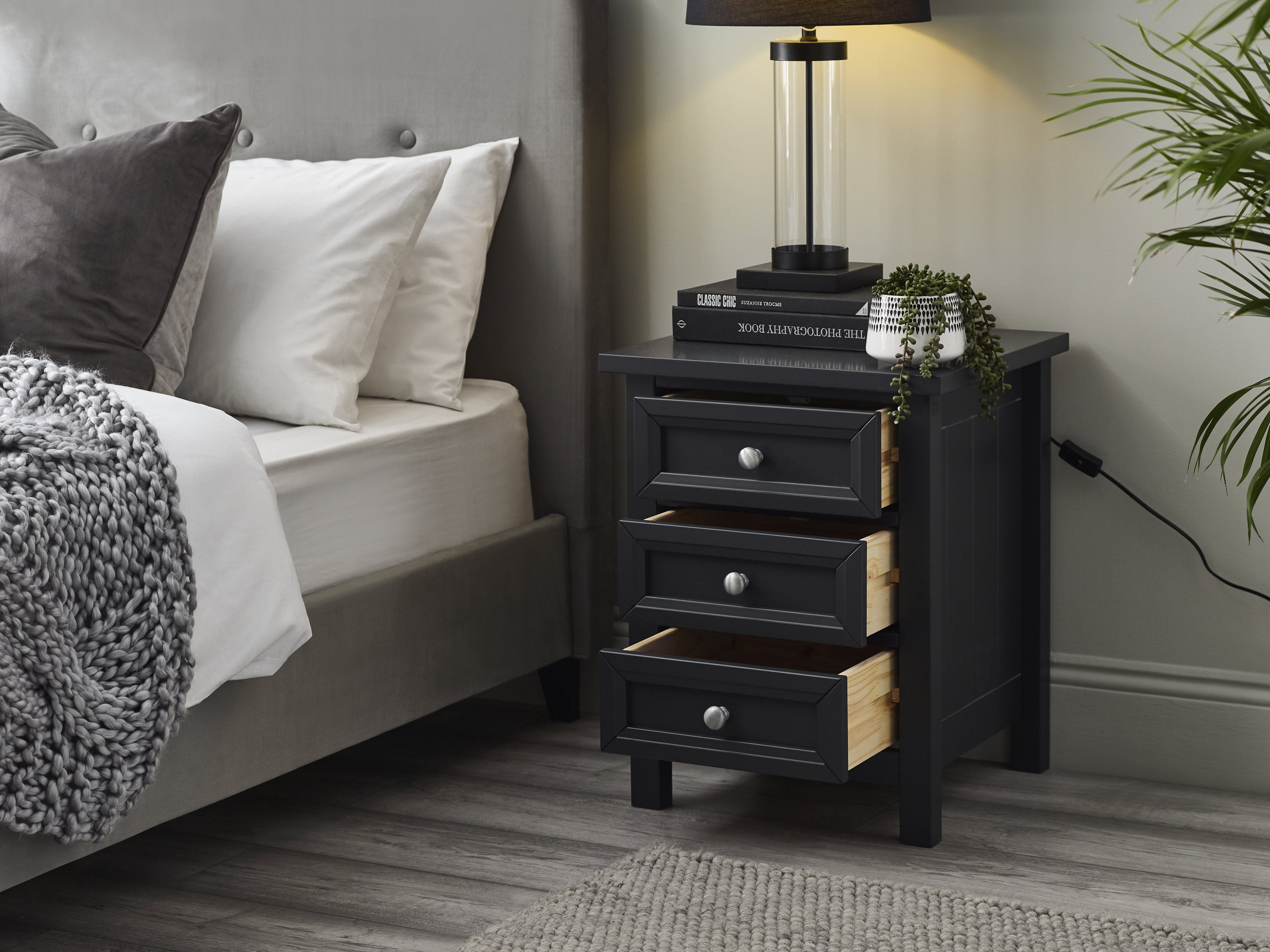 Julian Bowen Bedside Table Maine 3 Drawer Bedside - Anthracite Bed Kings