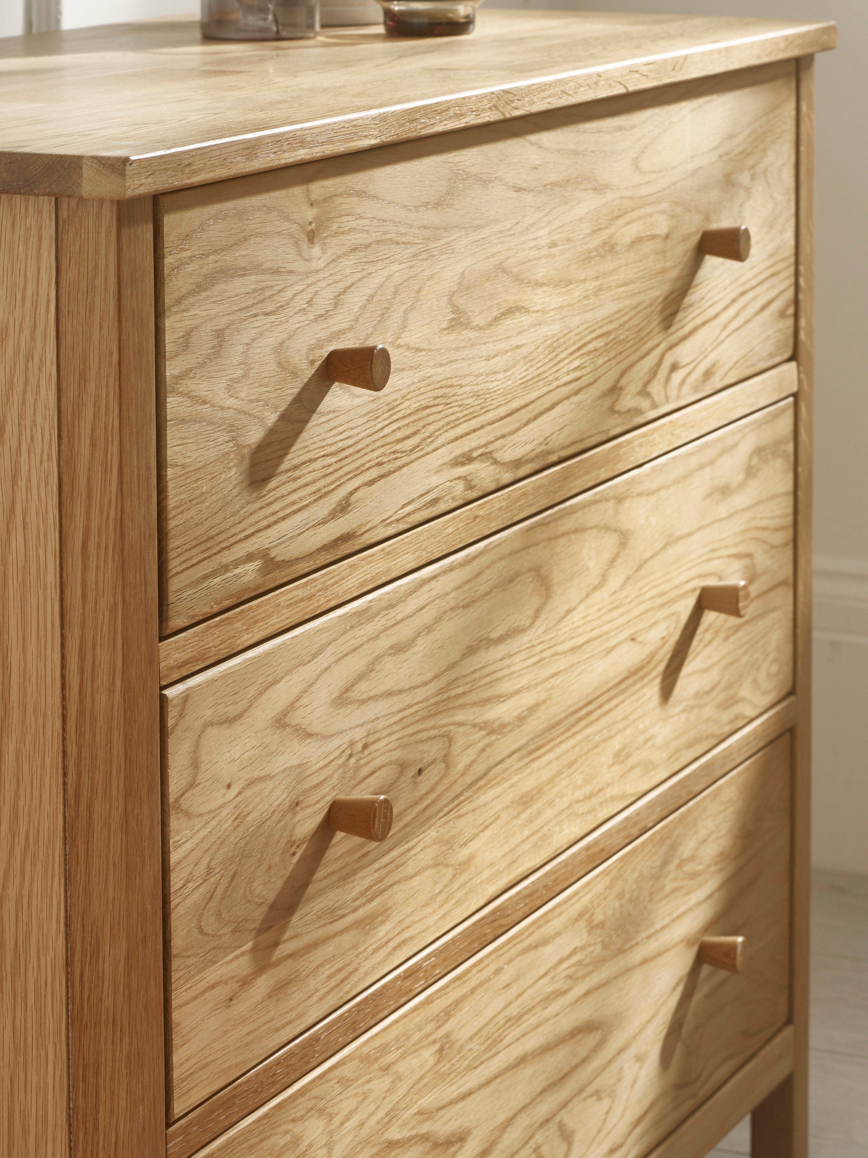 Julian Bowen Chest Of Drawers Coxmoor 3 Drawer Chest - Oak Bed Kings