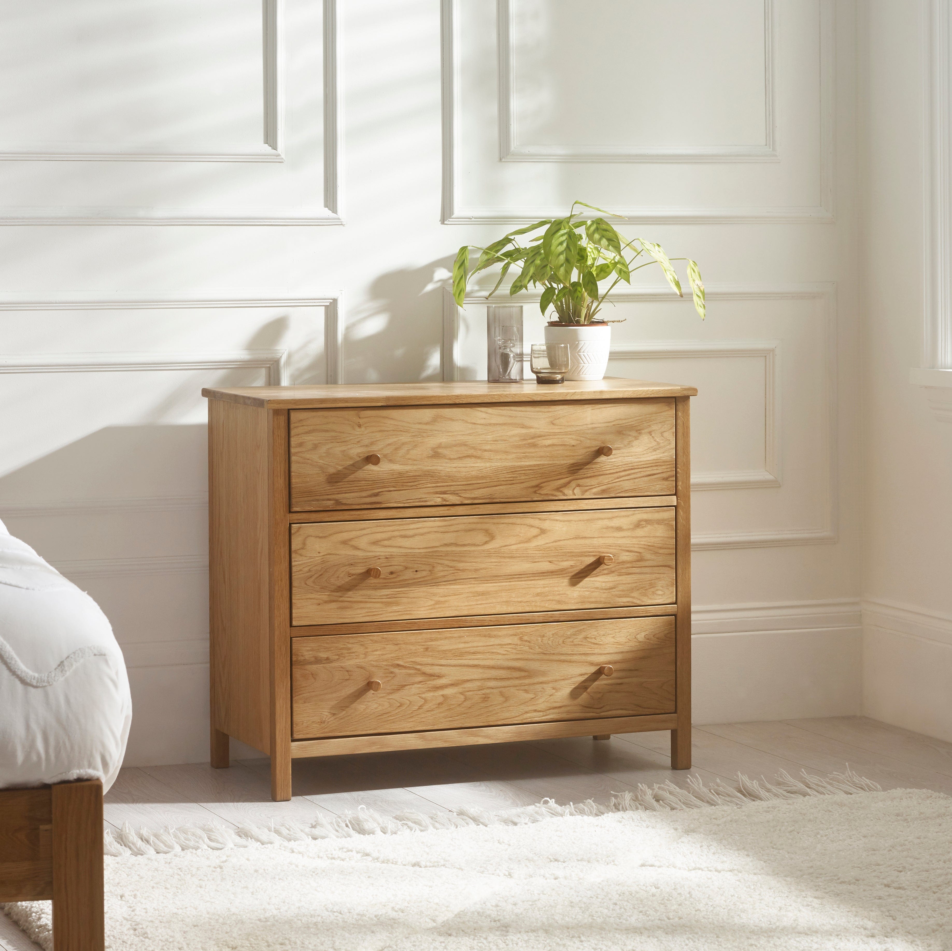 Julian Bowen Chest Of Drawers Coxmoor 3 Drawer Chest - Oak Bed Kings