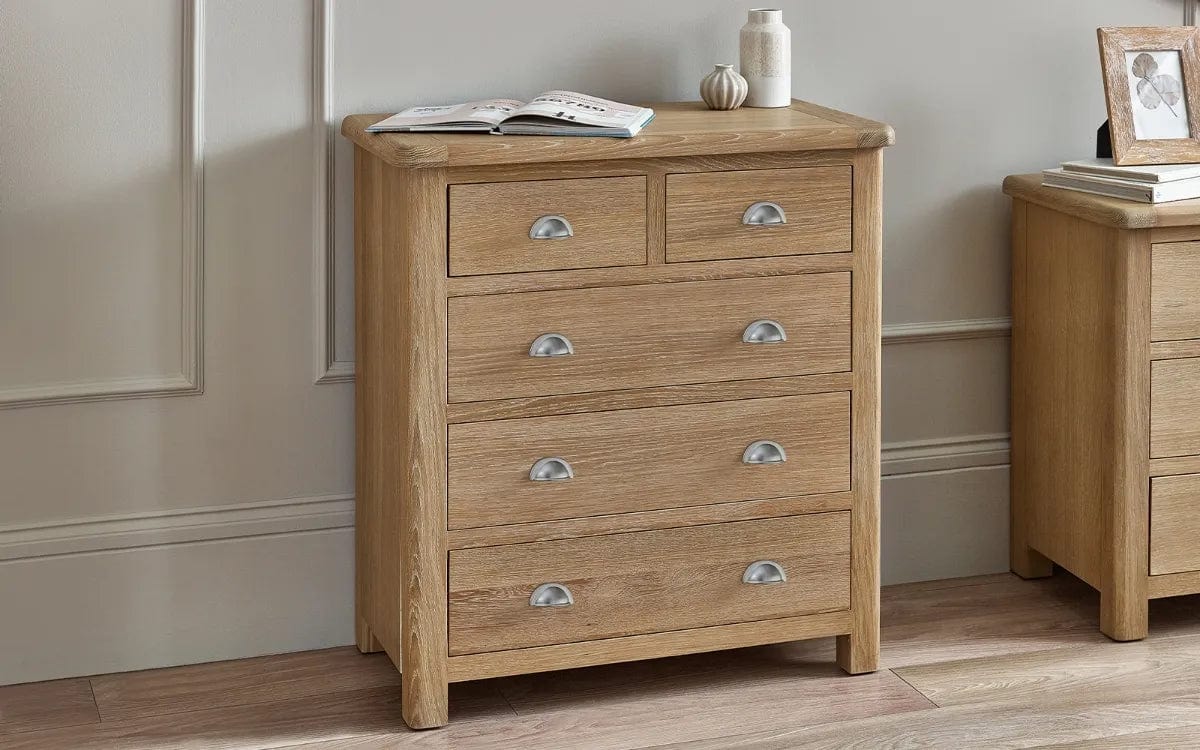 Julian Bowen Chest Of Drawers Memphis Limed Oak 3 + 2 Drawer Chest Bed Kings