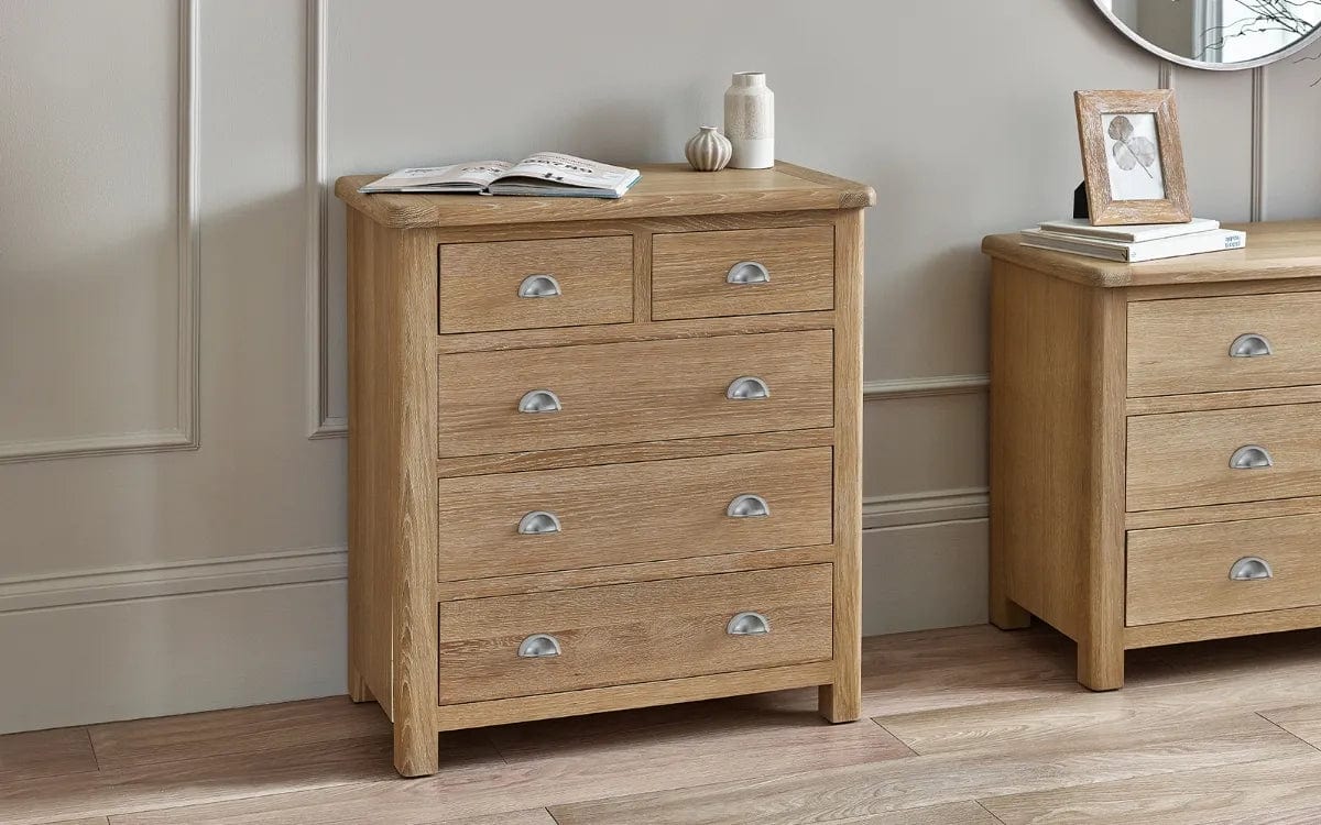 Julian Bowen Chest Of Drawers Memphis Limed Oak 3 + 2 Drawer Chest Bed Kings