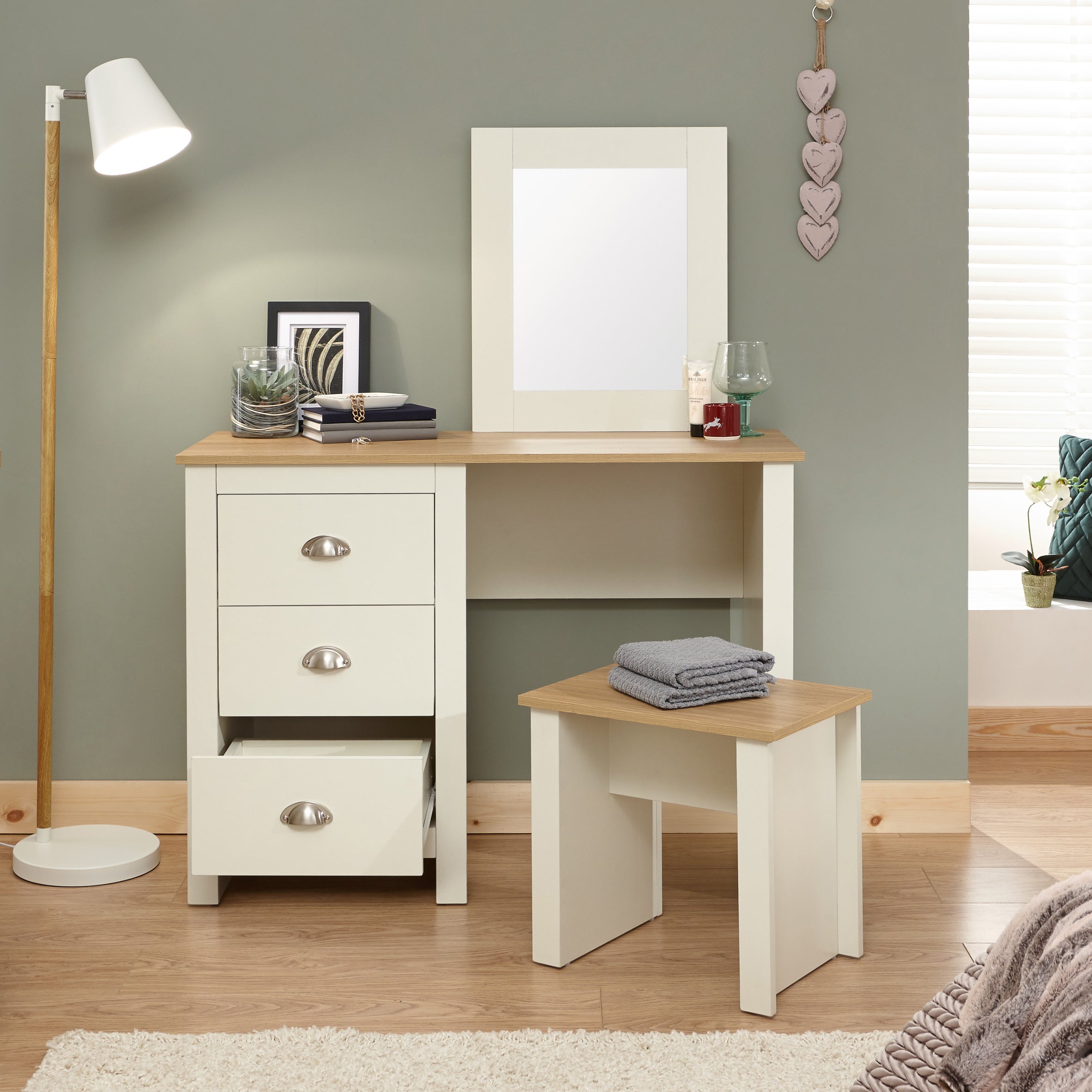 Lancaster Dressing Table Set Cream
