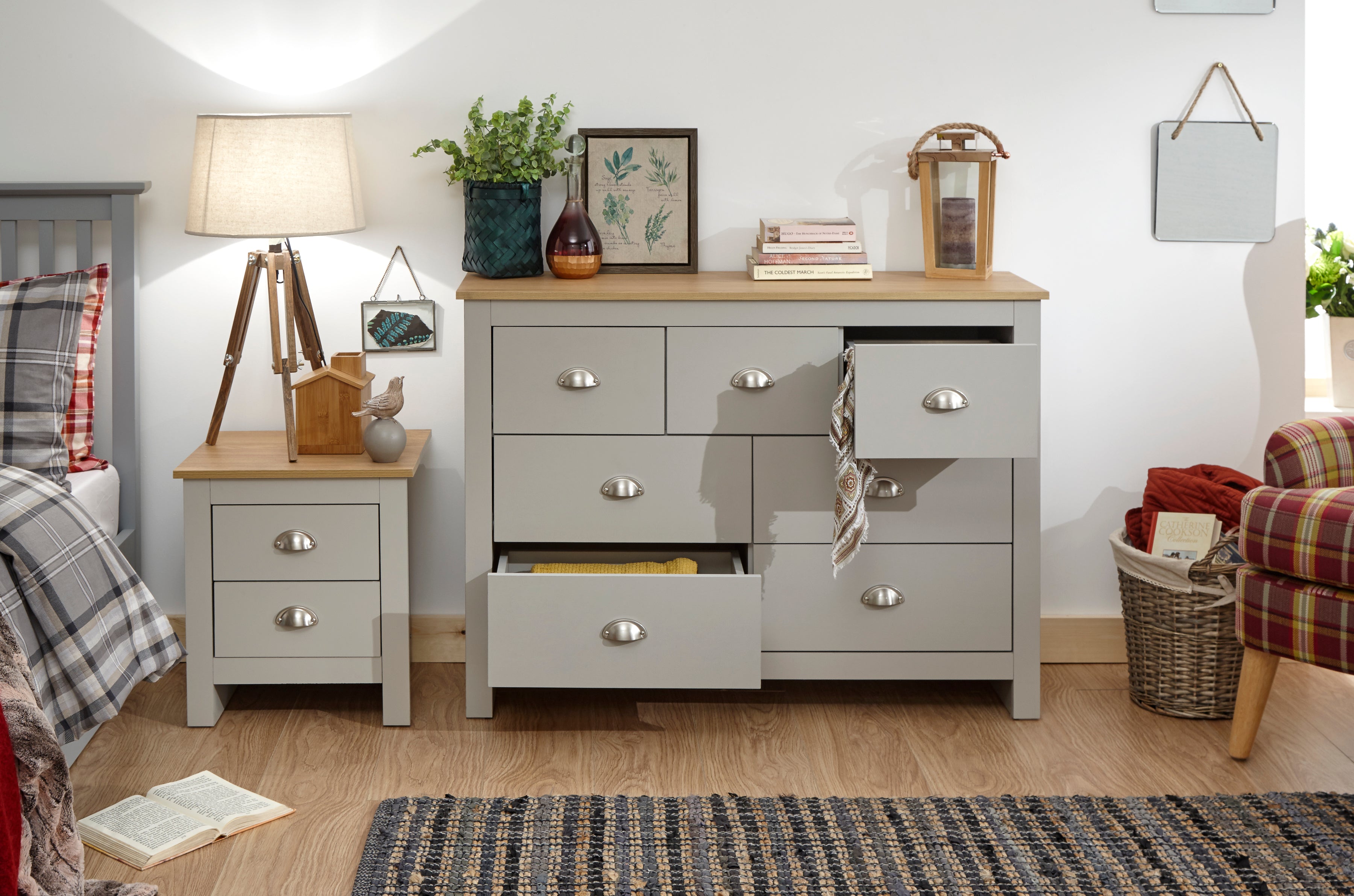 Lancaster Merchants Chest Grey