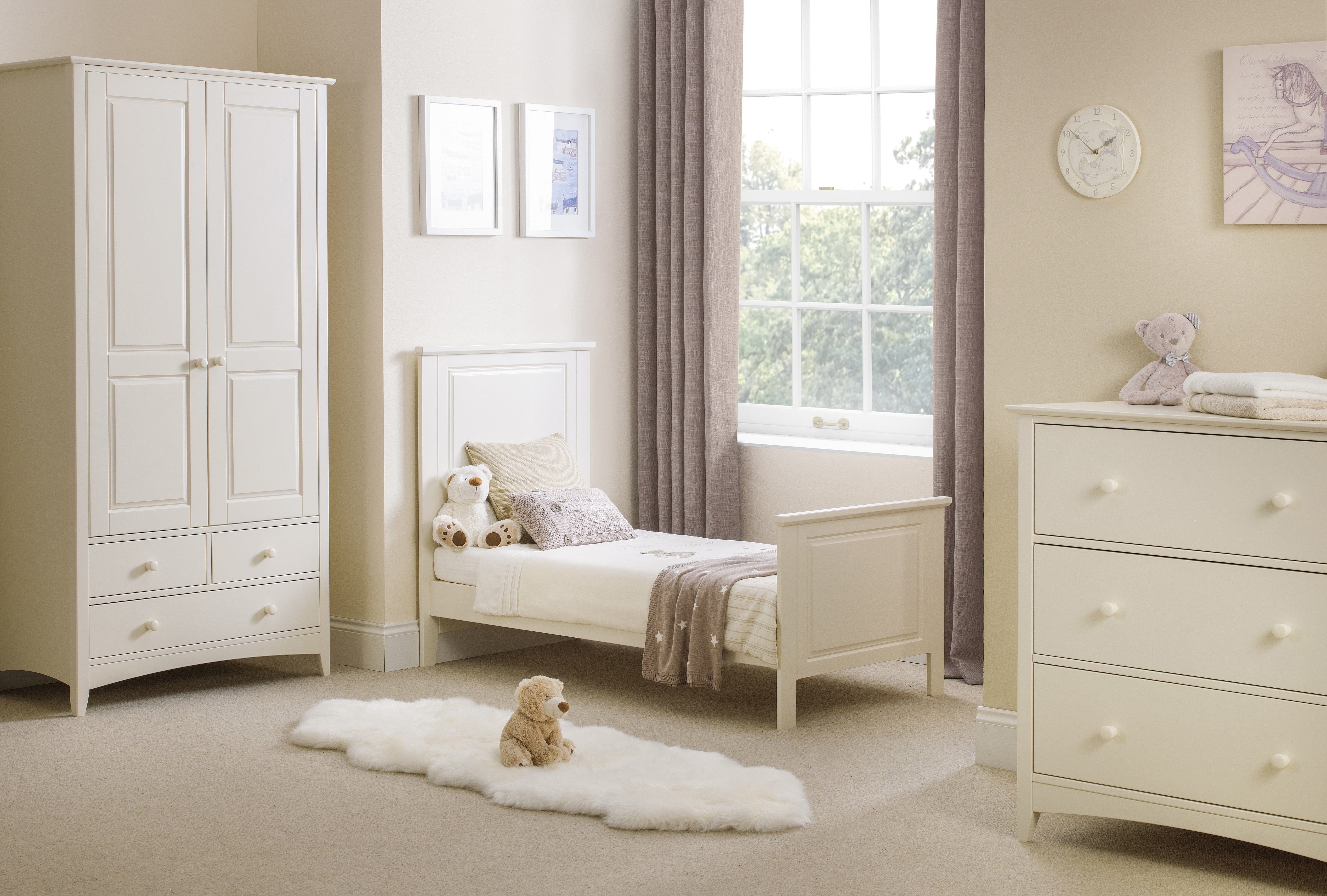 Julian Bowen Nursery Furniture Cameo Cotbed Bed Kings