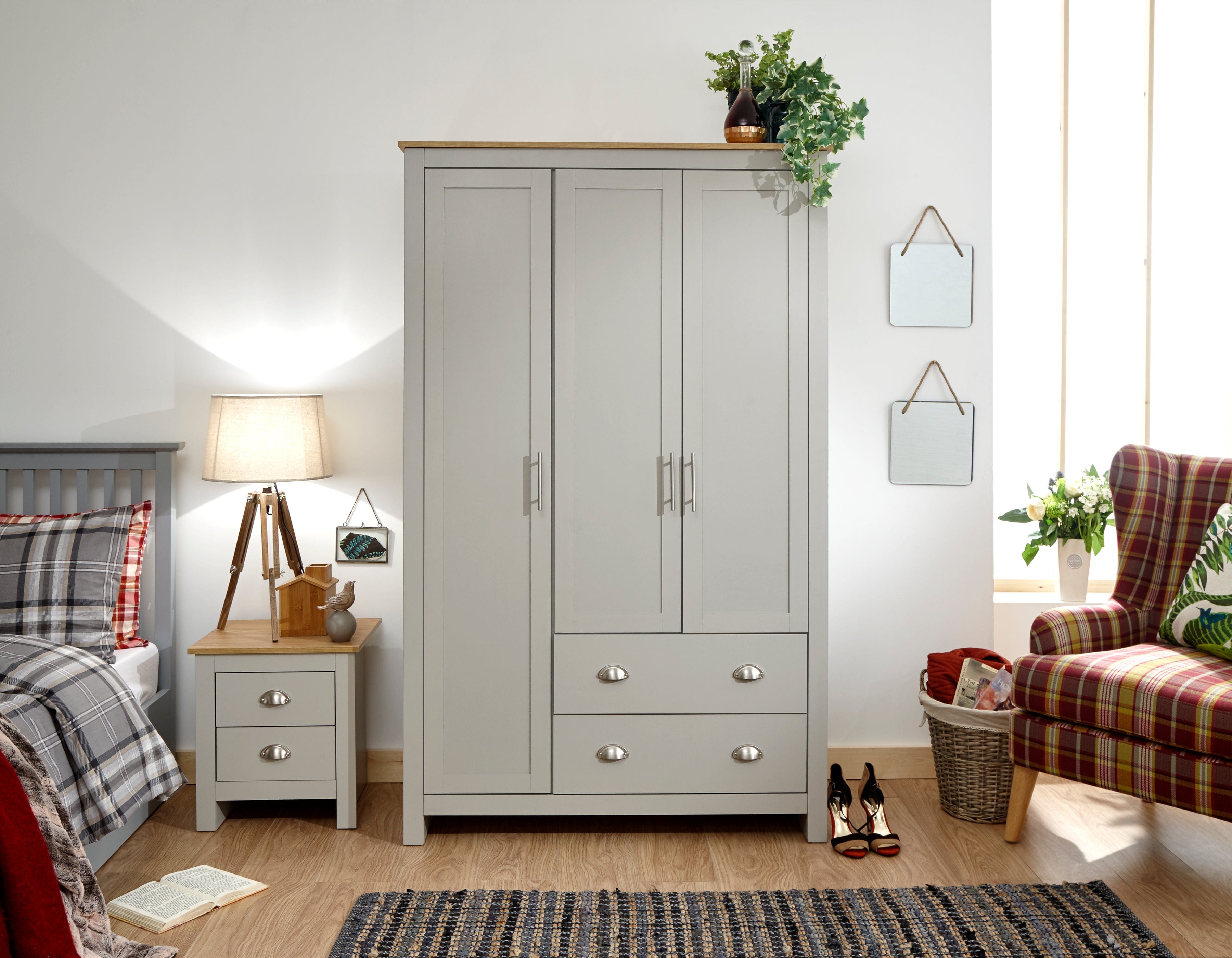 GFW Wardrobe Lancaster 3 Door 2 Drawer Wardrobe Grey Bed Kings