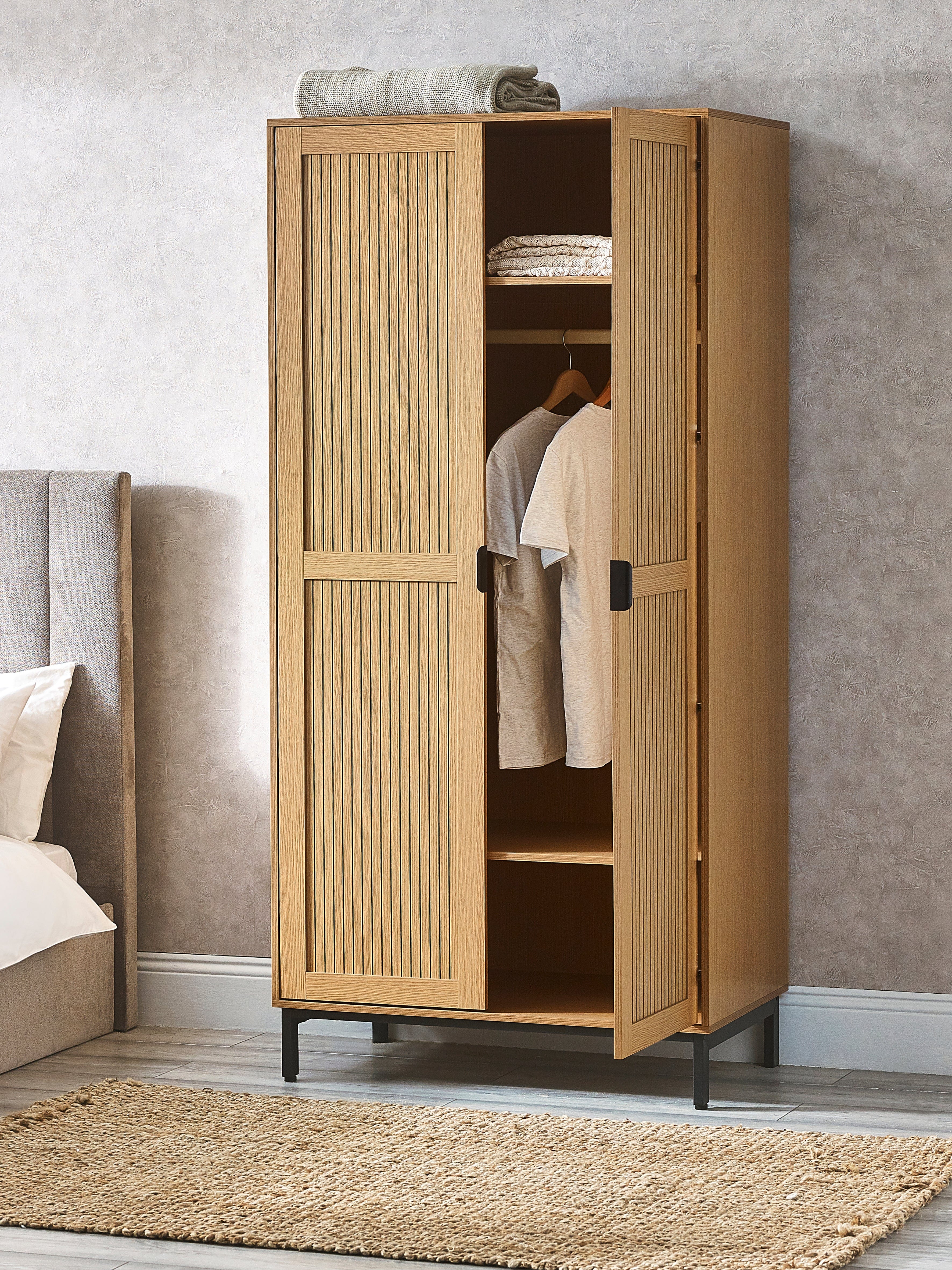 Julian Bowen Wardrobe Sia 2 Door Wardrobe Bed Kings