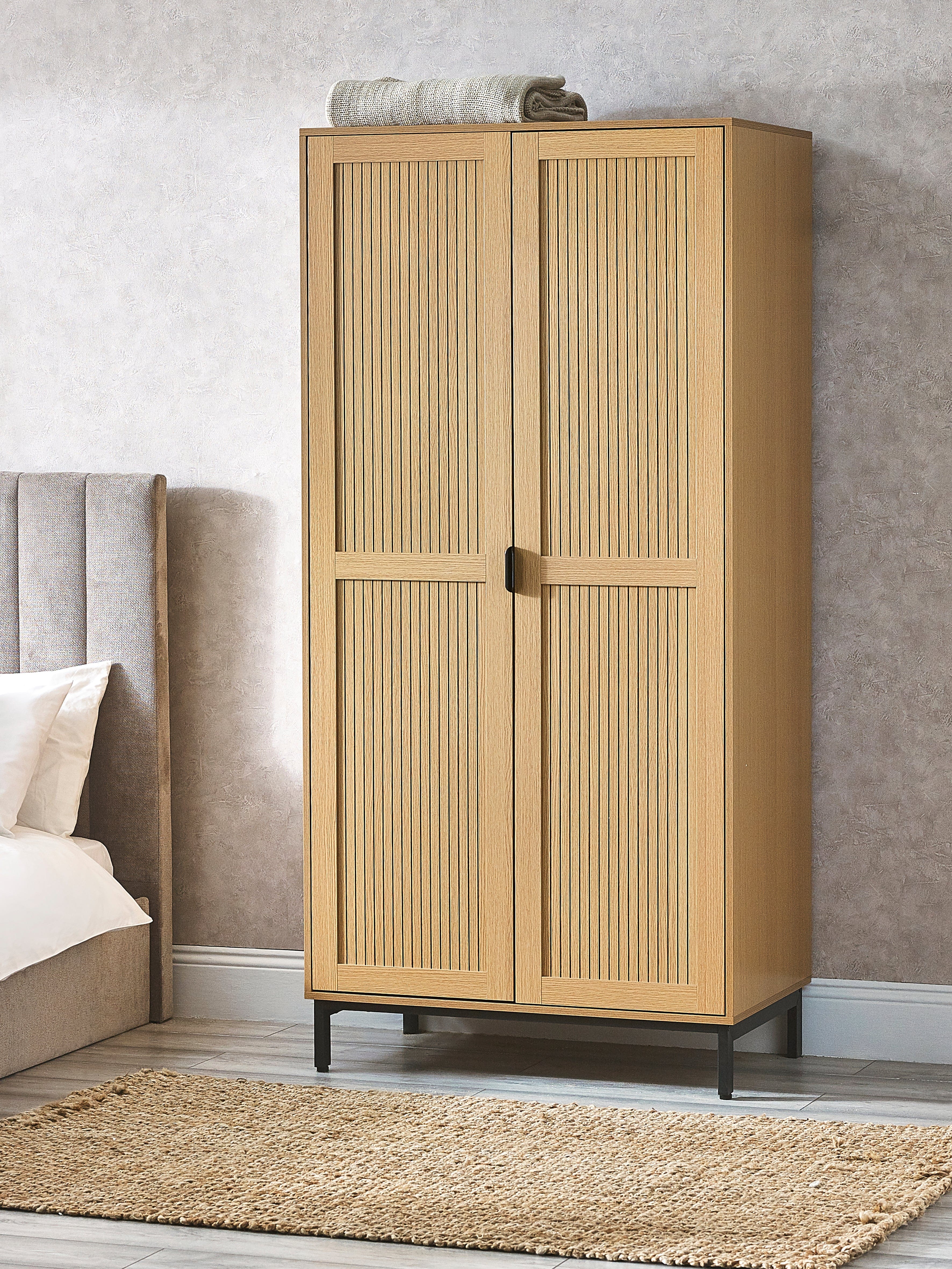 Julian Bowen Wardrobe Sia 2 Door Wardrobe Bed Kings