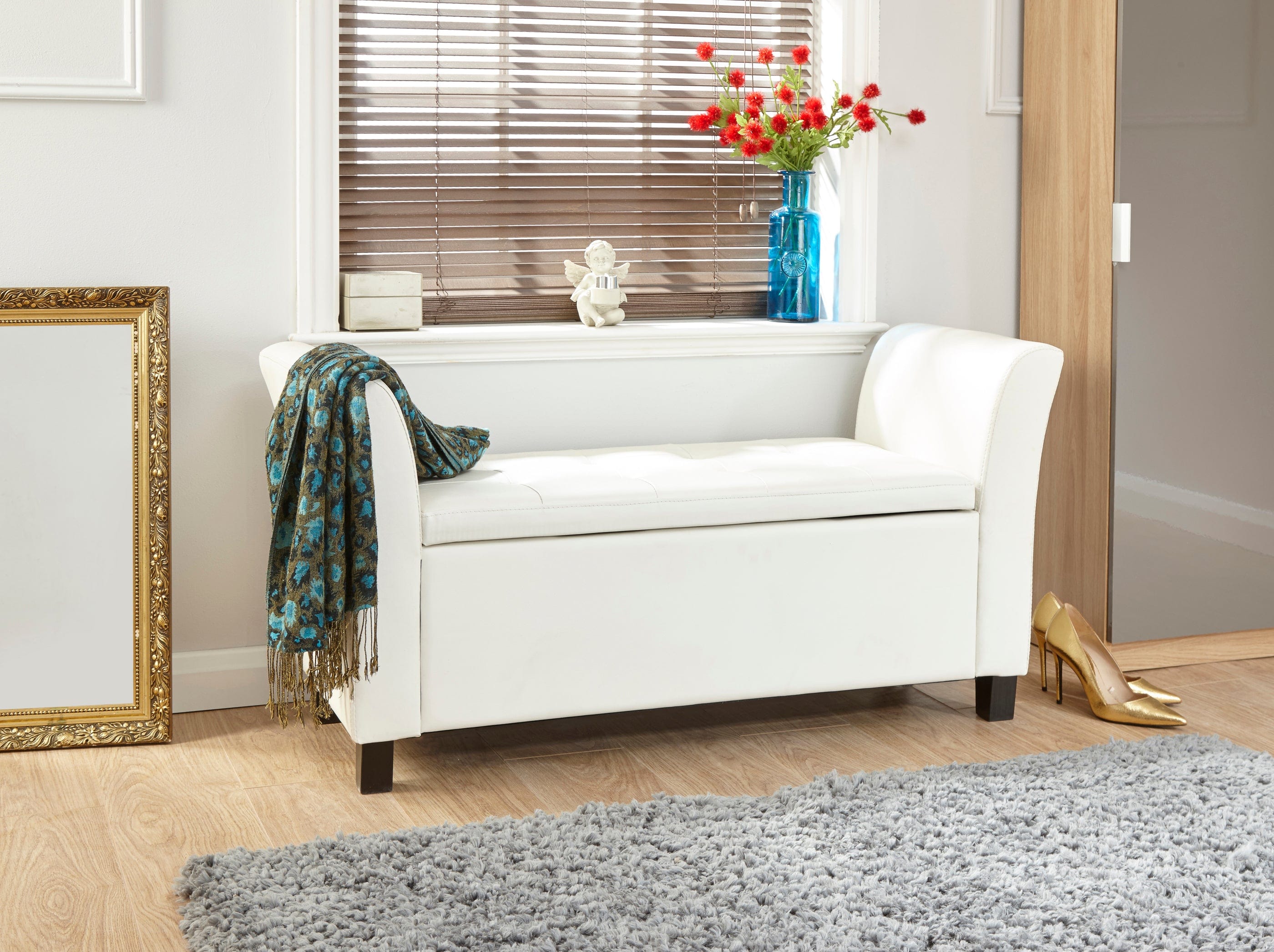 GFW Window Seat Verona Window Seat White Pu Bed Kings