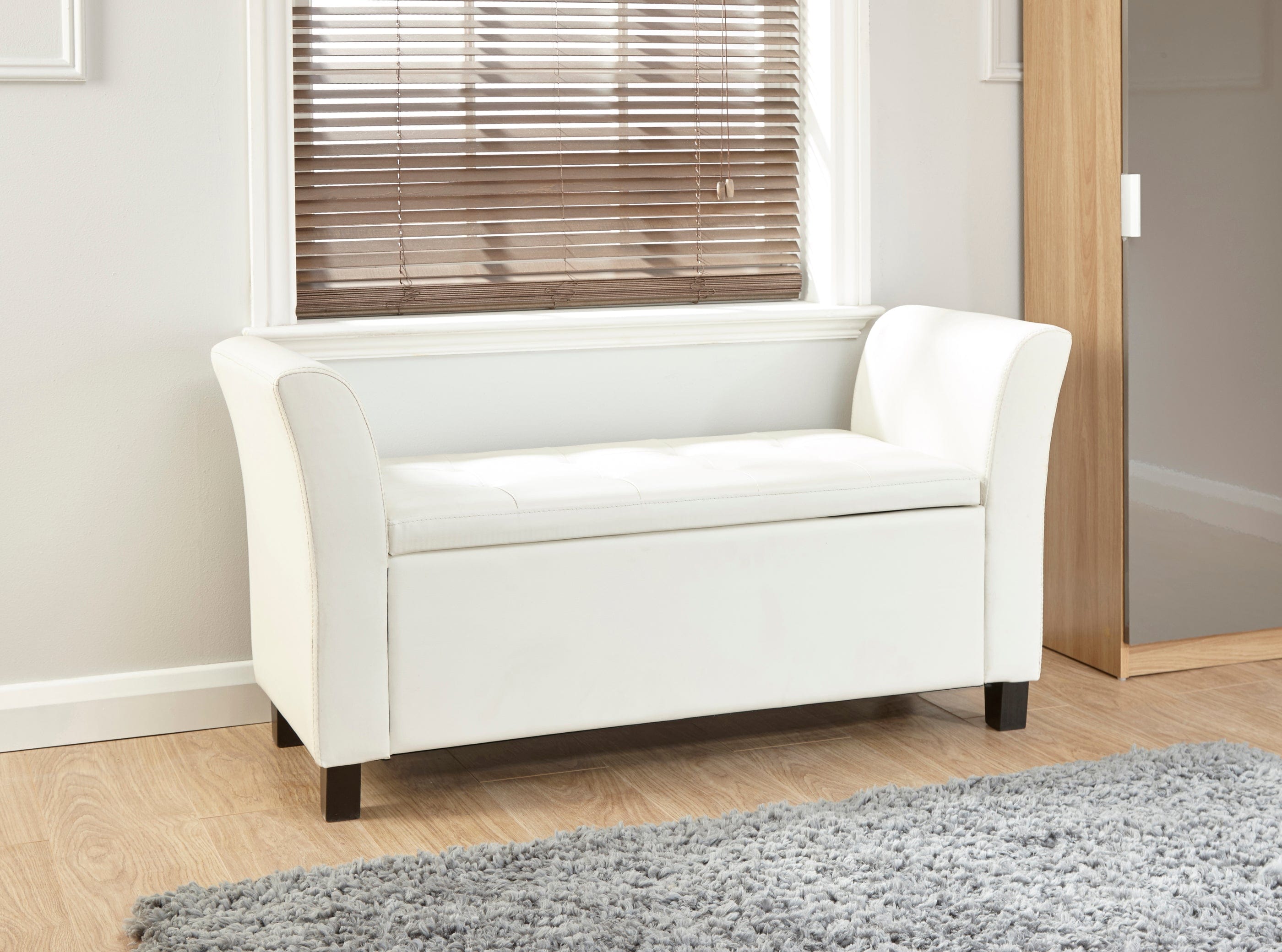 GFW Window Seat Verona Window Seat White Pu Bed Kings