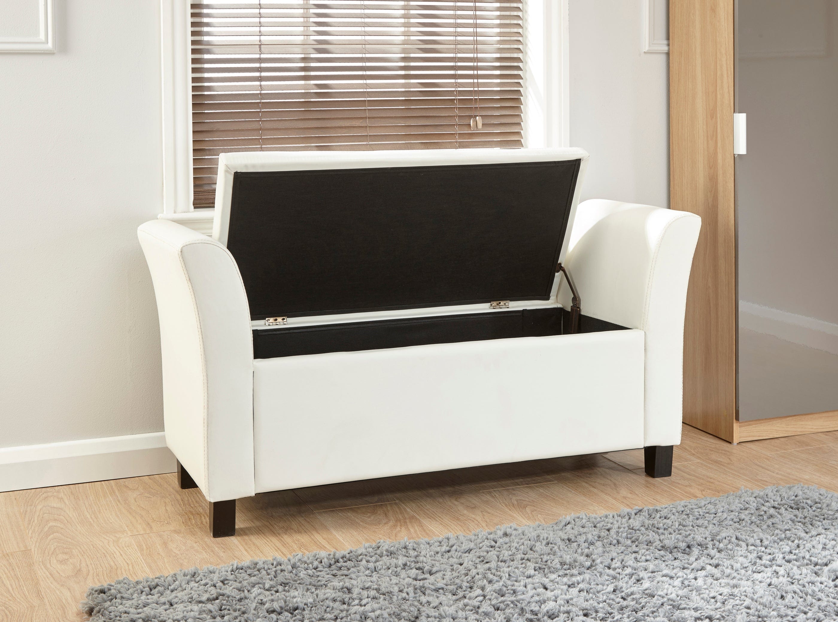 GFW Window Seat Verona Window Seat White Pu Bed Kings