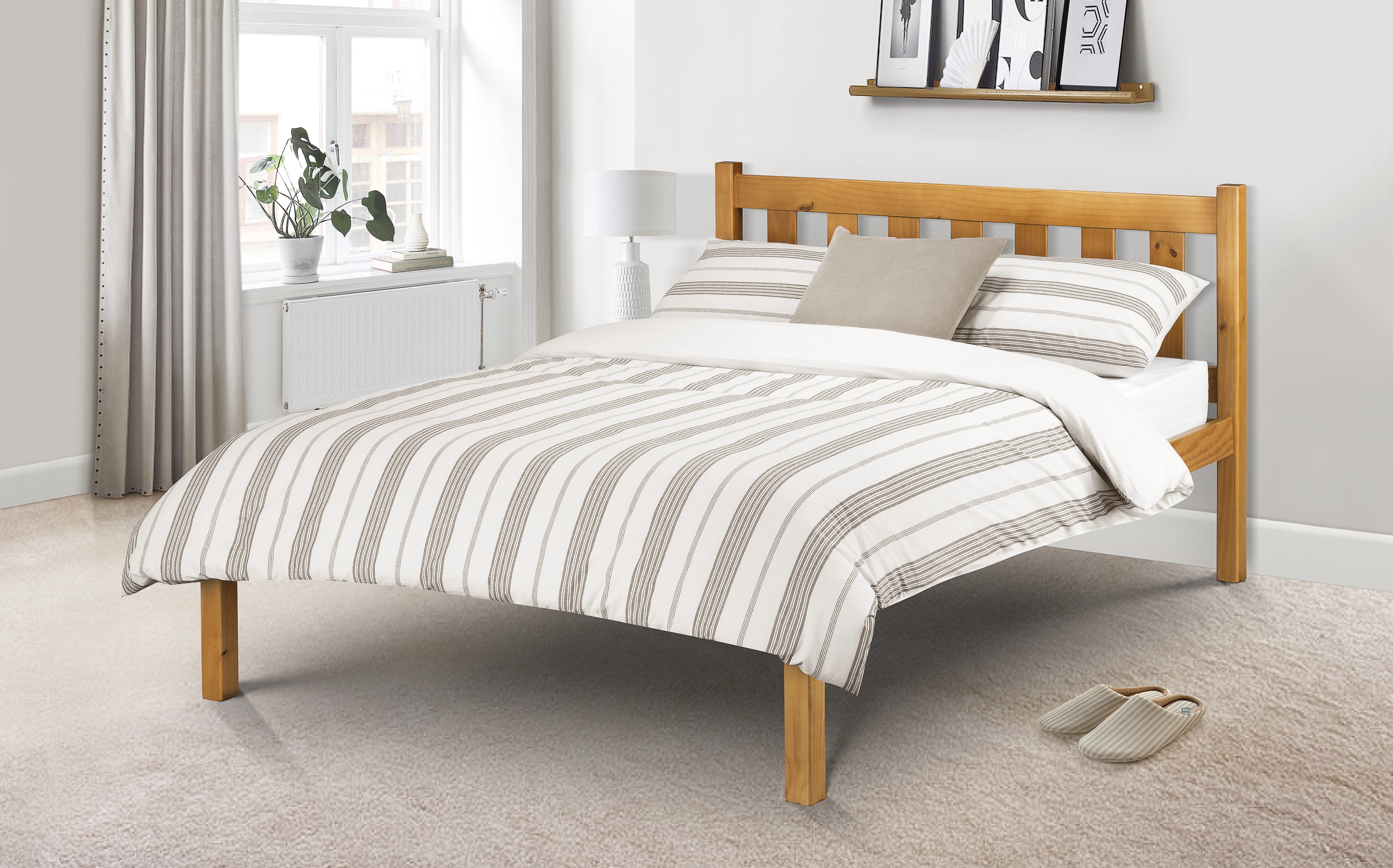 Julian Bowen Wood Bed Double 135cm 4ft 6in Poppy Bed - Solid Pine - Pine Bed Kings