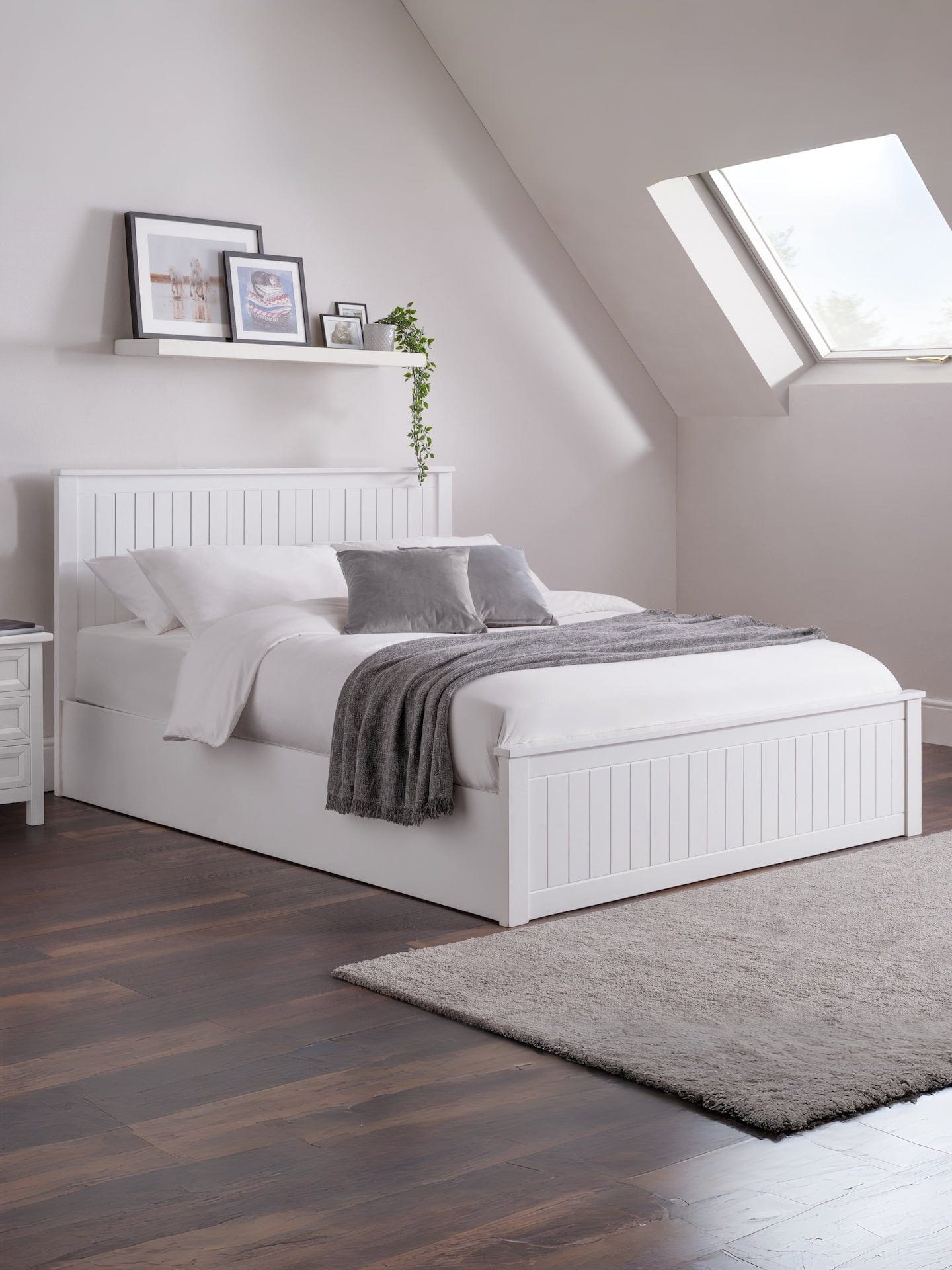 Julian Bowen Wood Bed Maine Ottoman Bed - Surf White Bed Kings