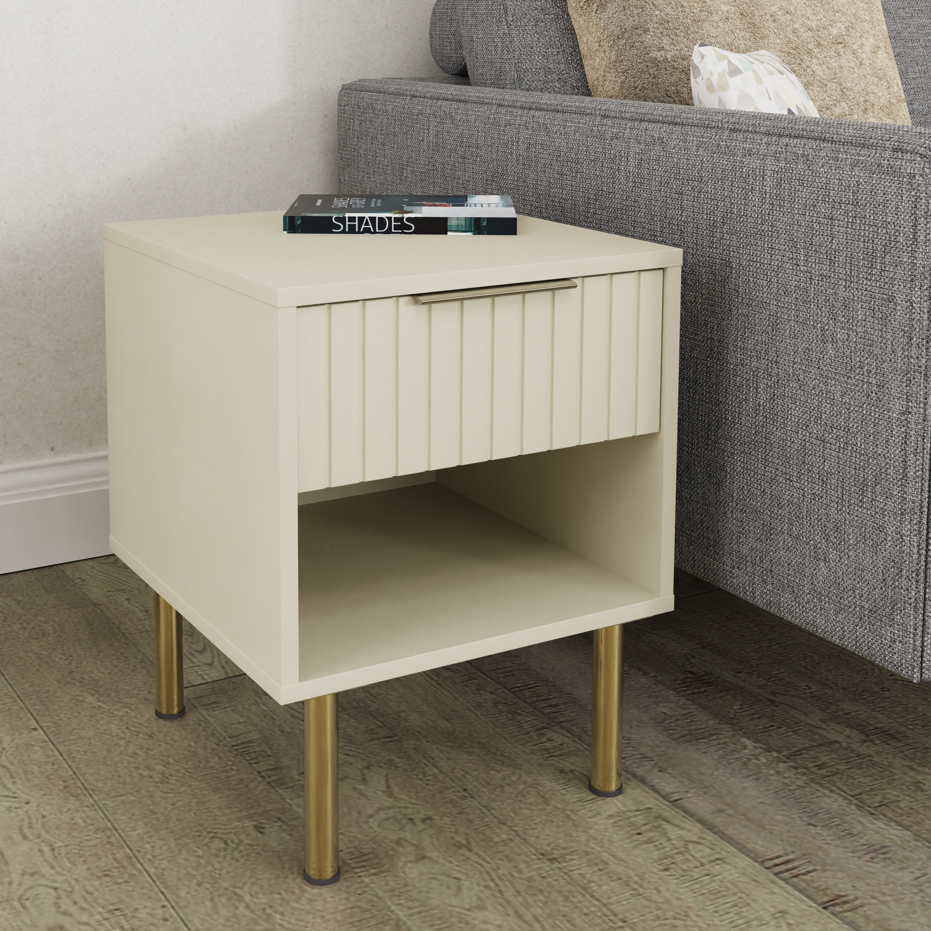 Nervata Lamp Table Ivory